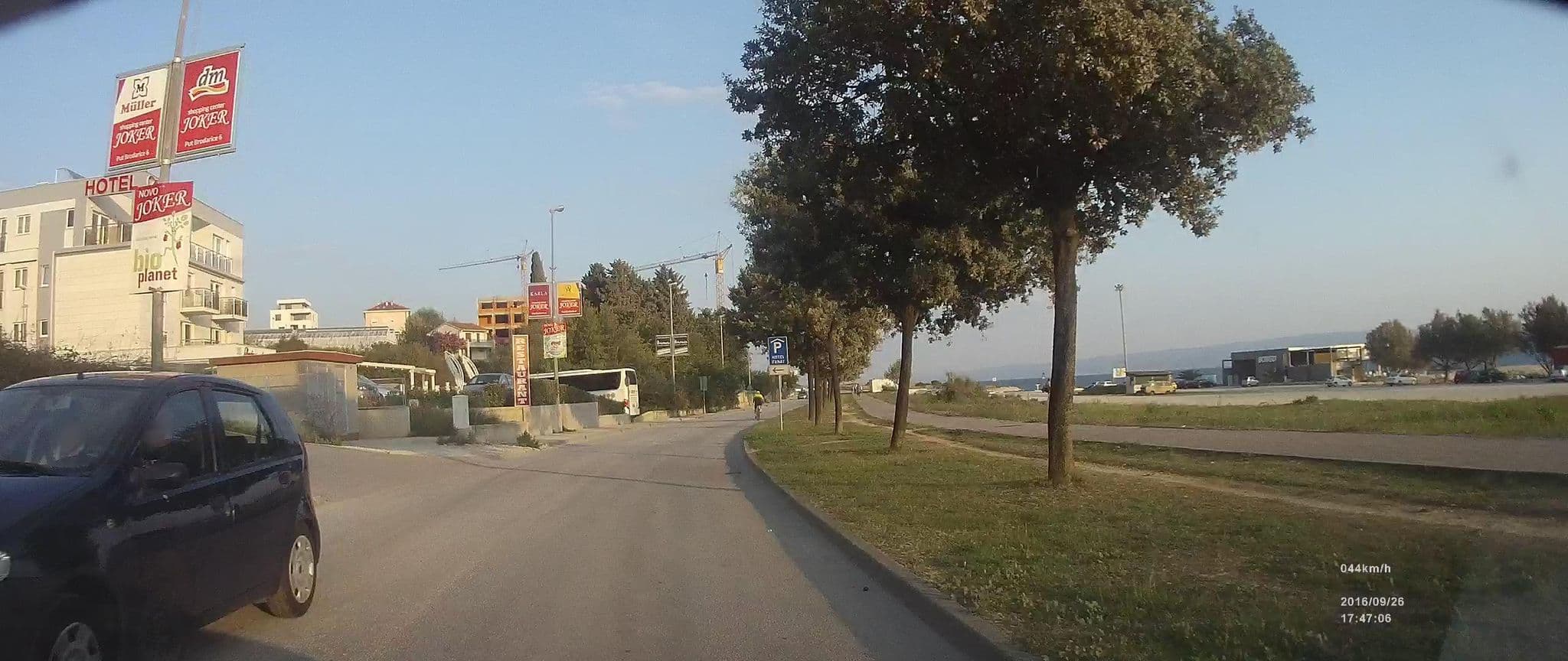 Street view near Antonio Apartments on the beach, Kamen — © idelac (CC BY-SA · Mapillary)