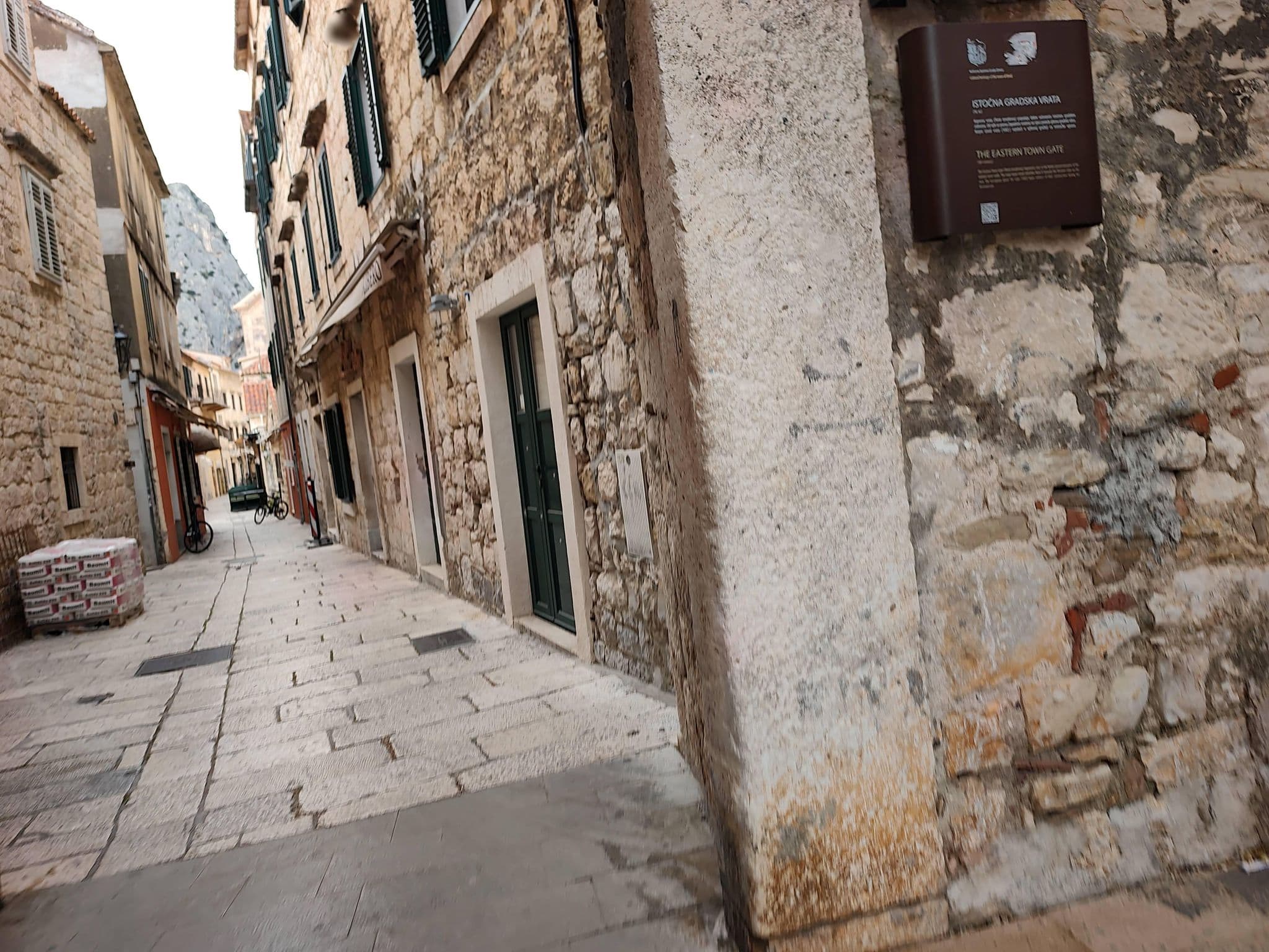 Street view near Villa Mama, Omiš — © Duro (CC BY-SA · Mapillary)