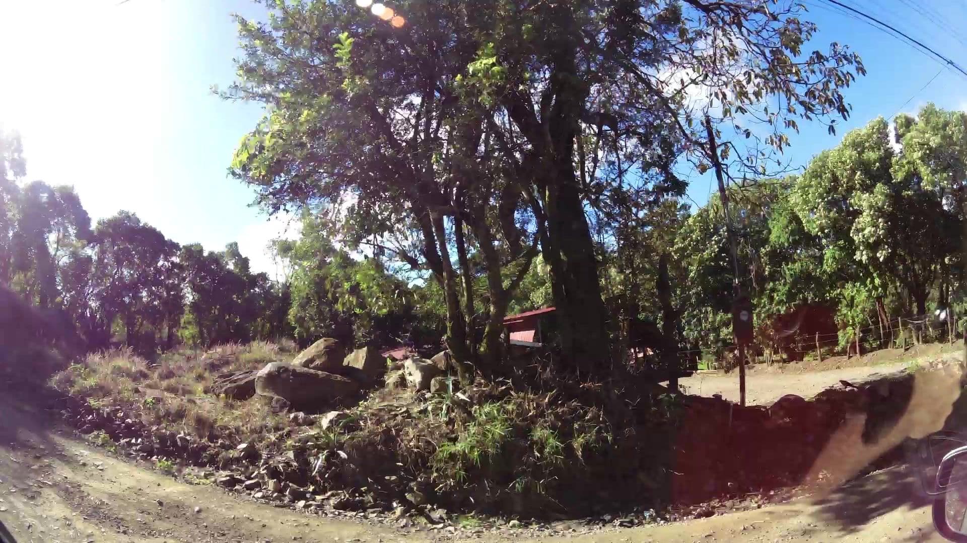 Street view near Hakuna Matata, Juntas