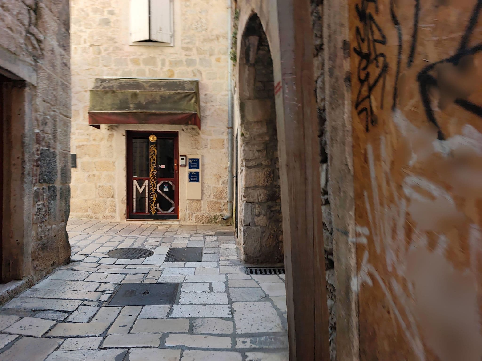 Street view near Ria Apartment, Split — © Duro (CC BY-SA · Mapillary)