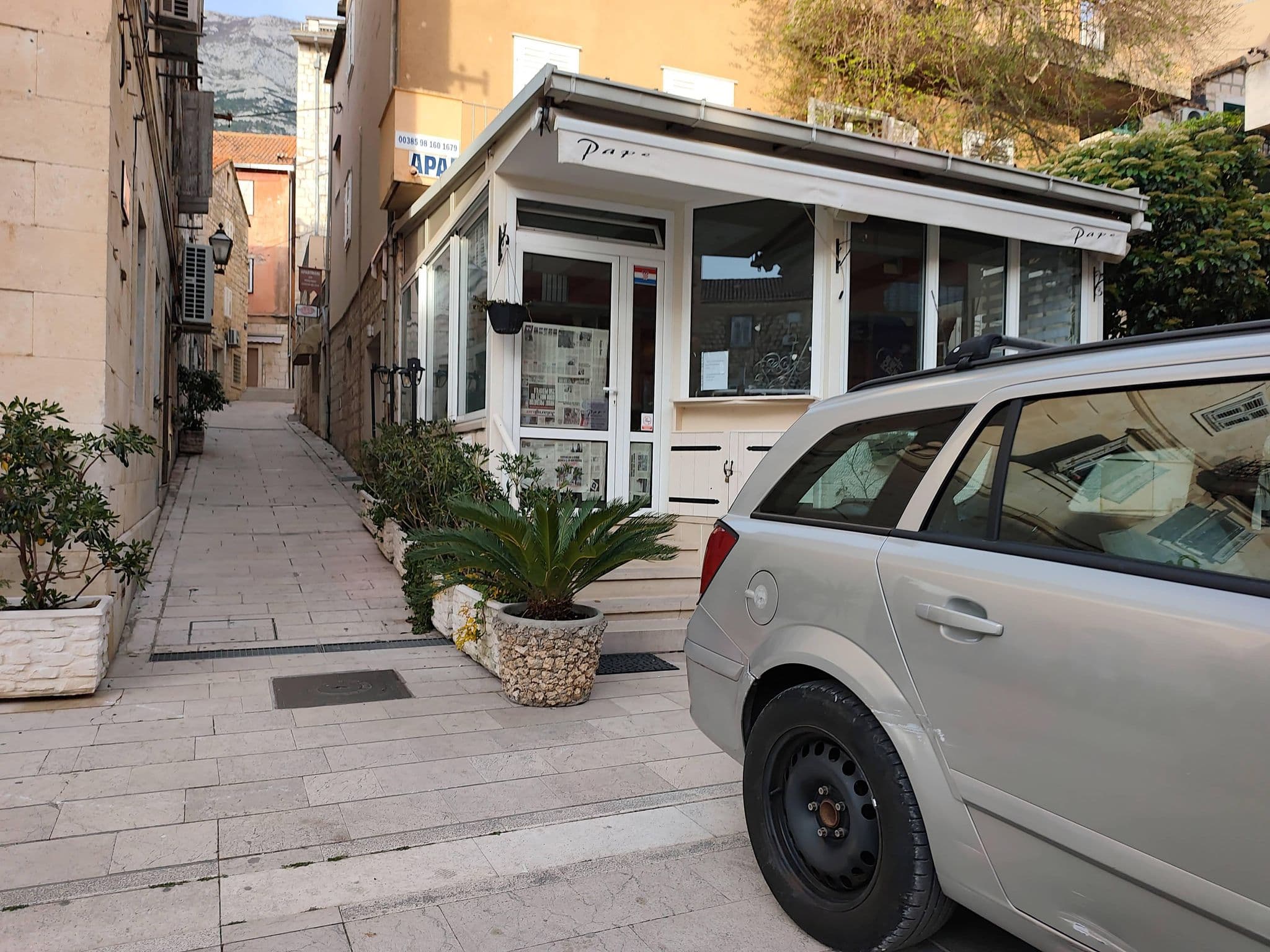 Street view near Apartments Potts Point, Makarska — © Duro (CC BY-SA · Mapillary)