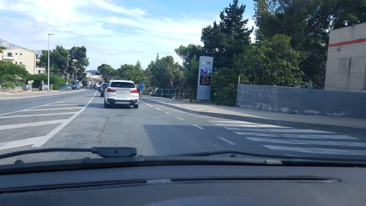 Street view near Villa Orhideja, Makarska — © mik007 (CC BY-SA · Mapillary)