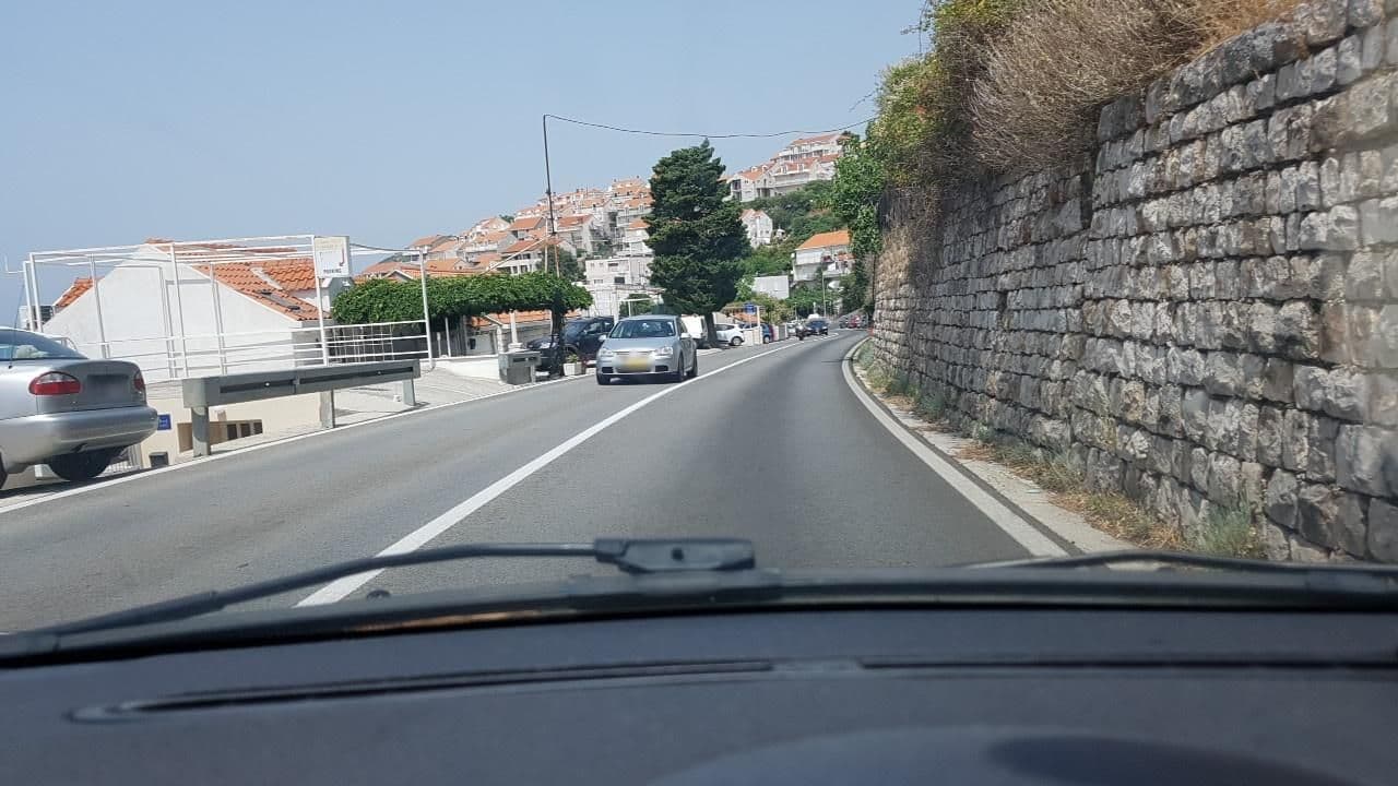 Street view near Rooms Tomas, Mokošica — © mik007 (CC BY-SA · Mapillary)