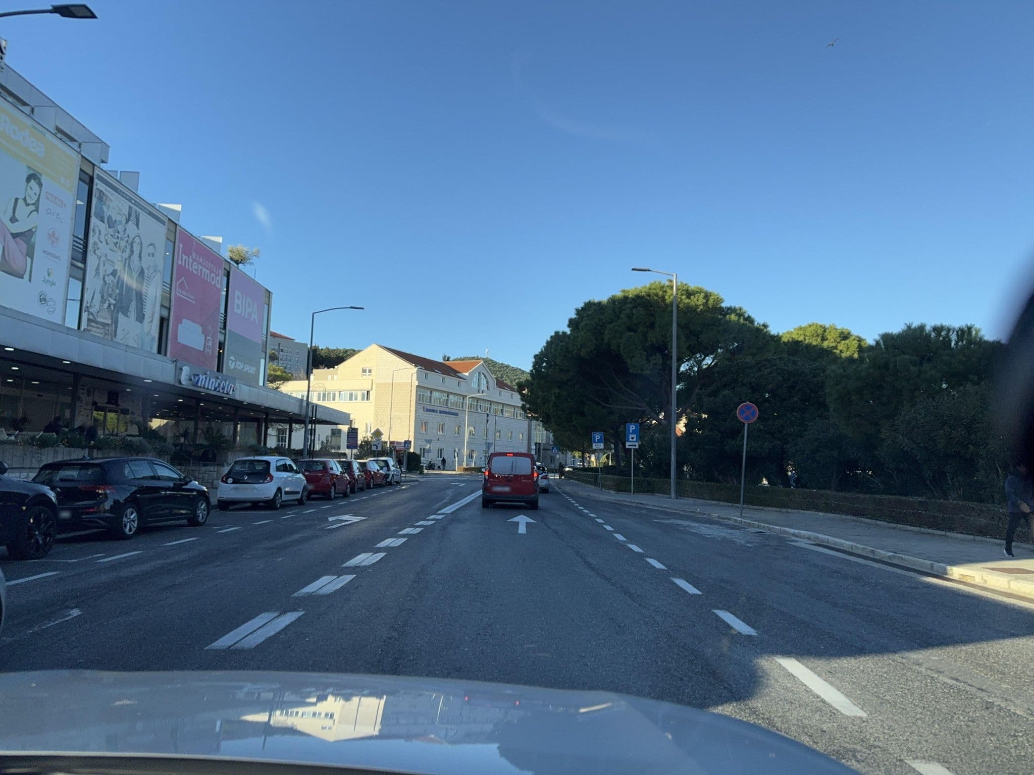 Street view near Apartments Xandy, Dubrovnik — © filipb (CC BY-SA · Mapillary)