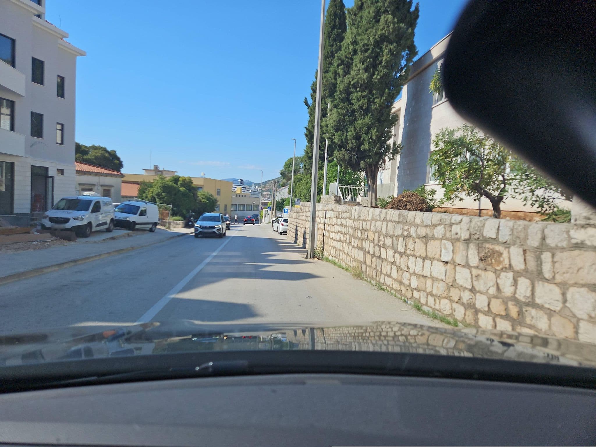 Street view near Berkeley Hotel Dubrovnik, Mokošica — © toho (CC BY-SA · Mapillary)