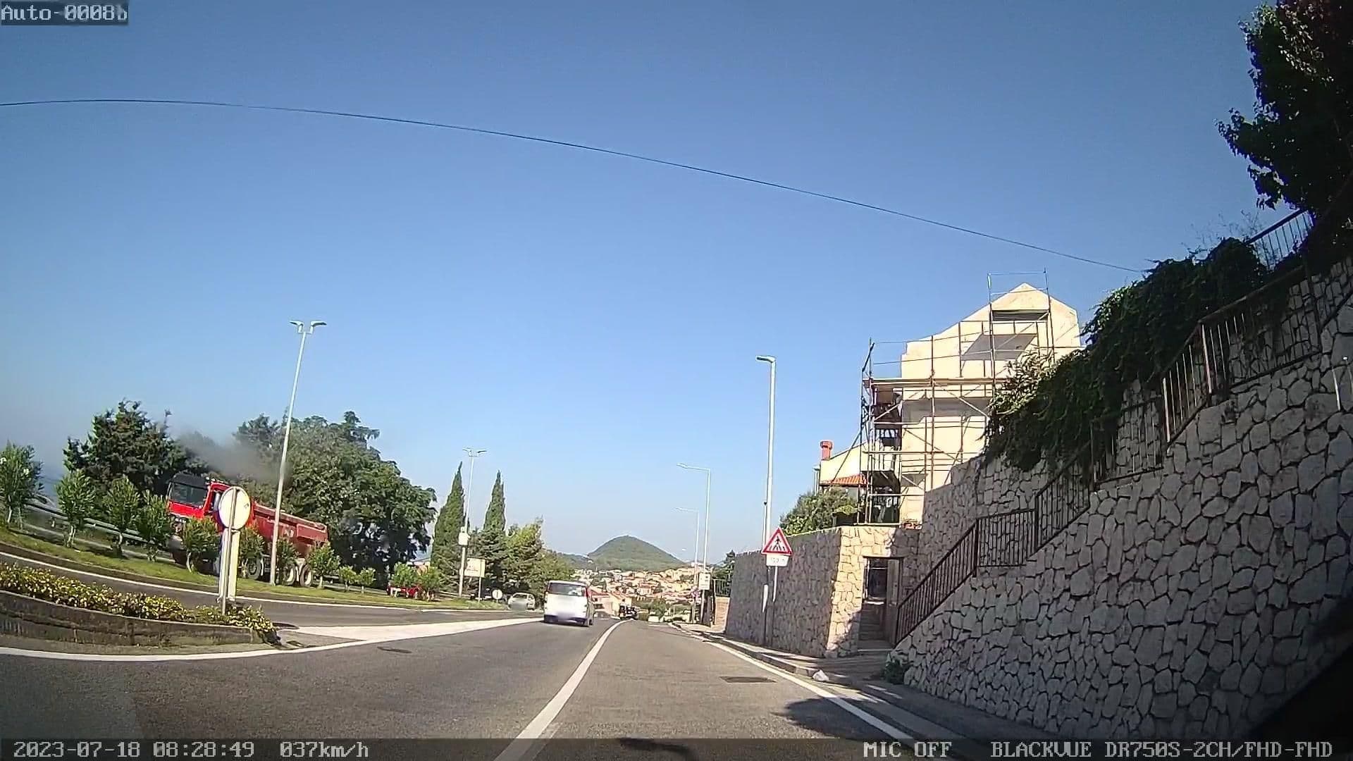 Street view near Apartments Brigita, Dubrovnik — © rdnnk (CC BY-SA · Mapillary)