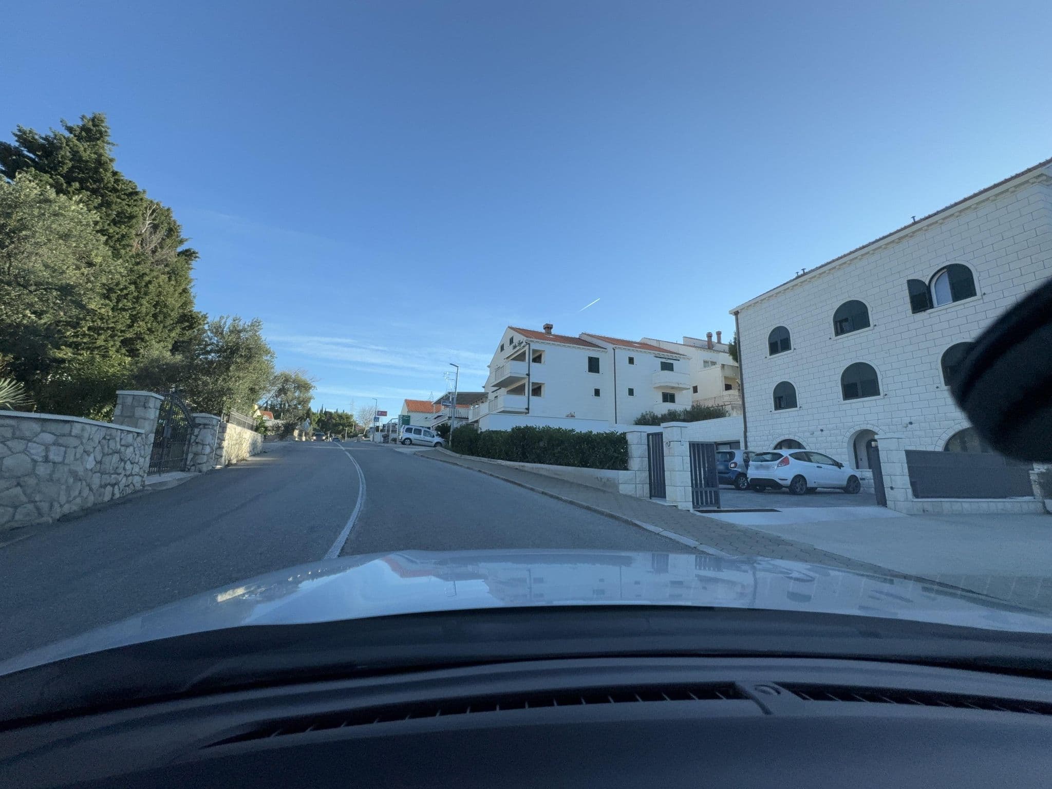 Street view near Aura Paula Apartments, Cavtat — © filipb (CC BY-SA · Mapillary)