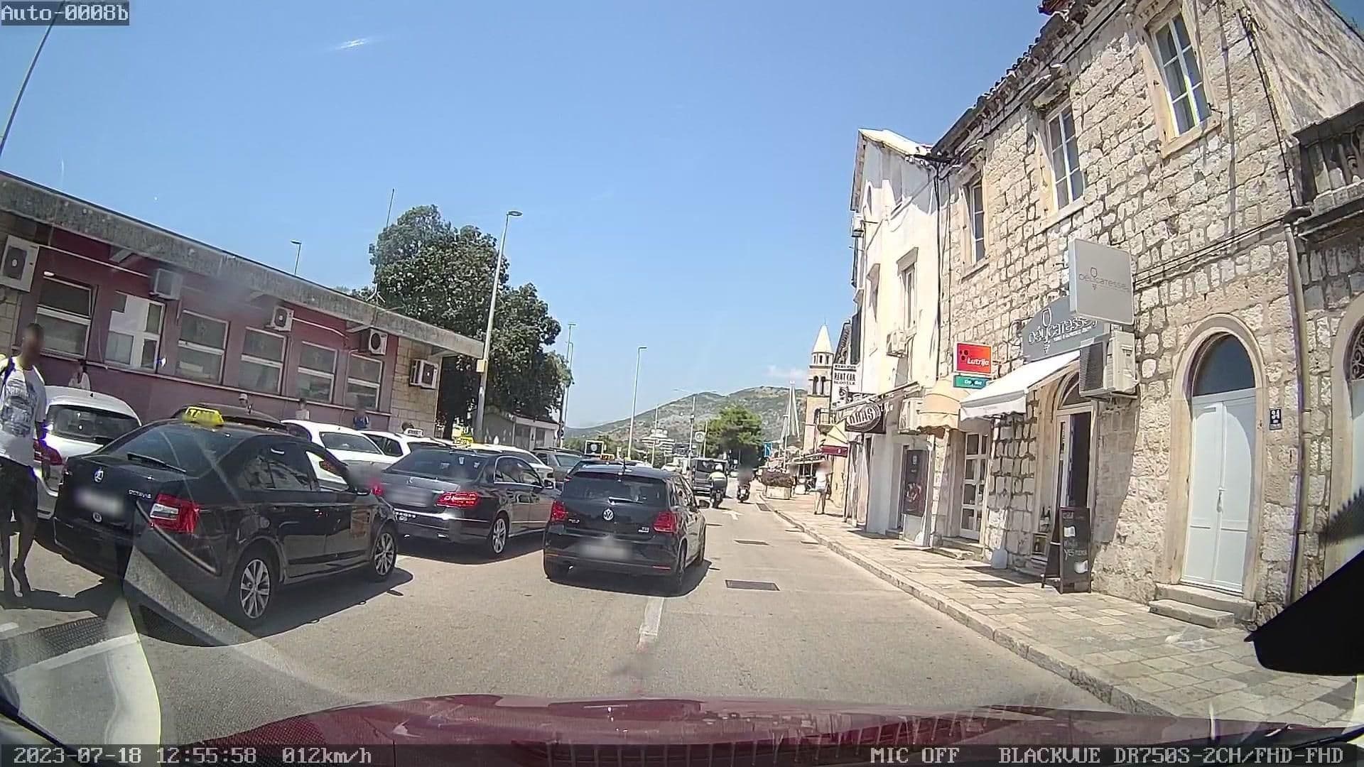 Street view near Hotel Bellevue, Mokošica — © rdnnk (CC BY-SA · Mapillary)