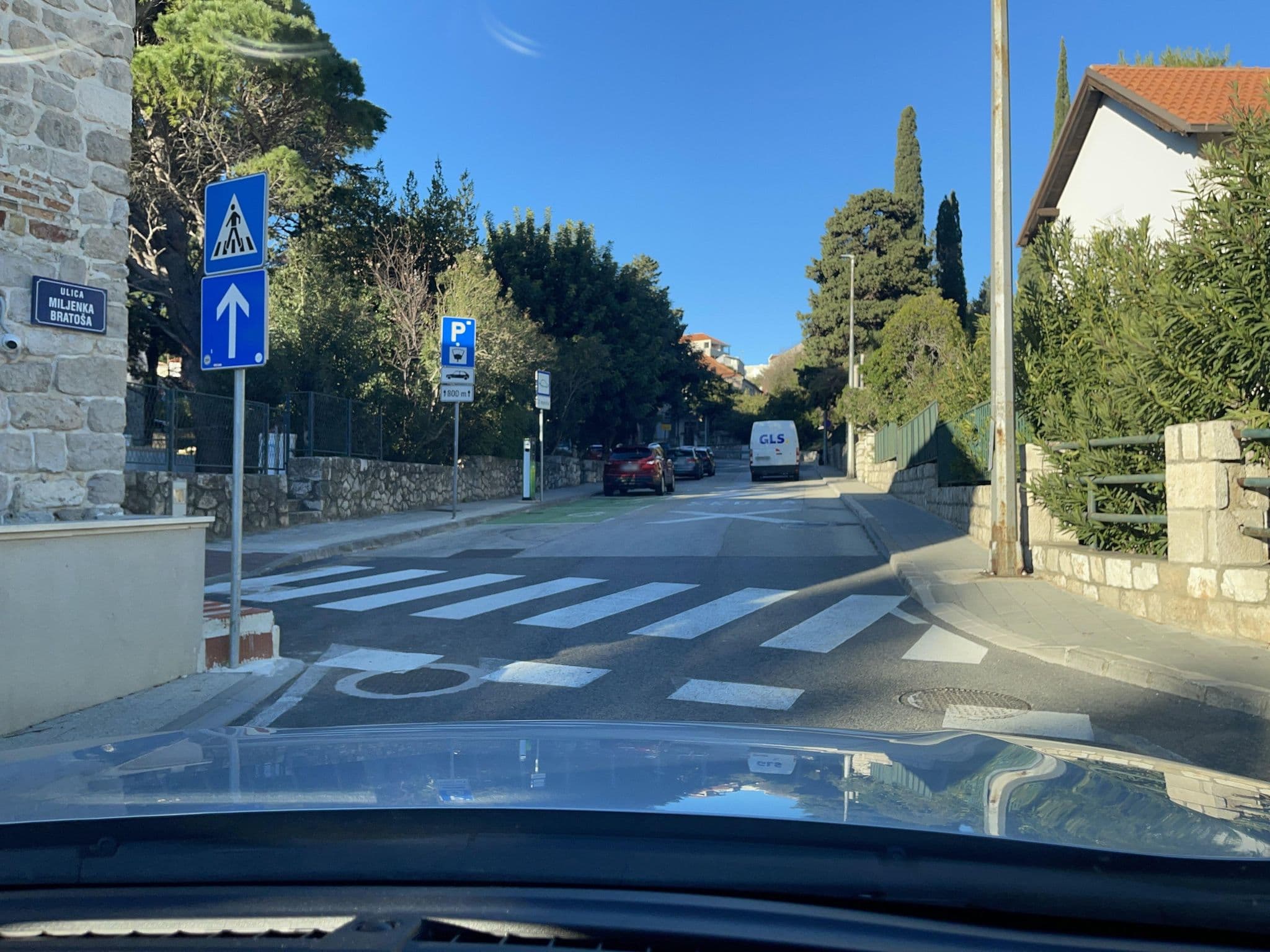 Street view near Apartments East West, Mokošica — © filipb (CC BY-SA · Mapillary)