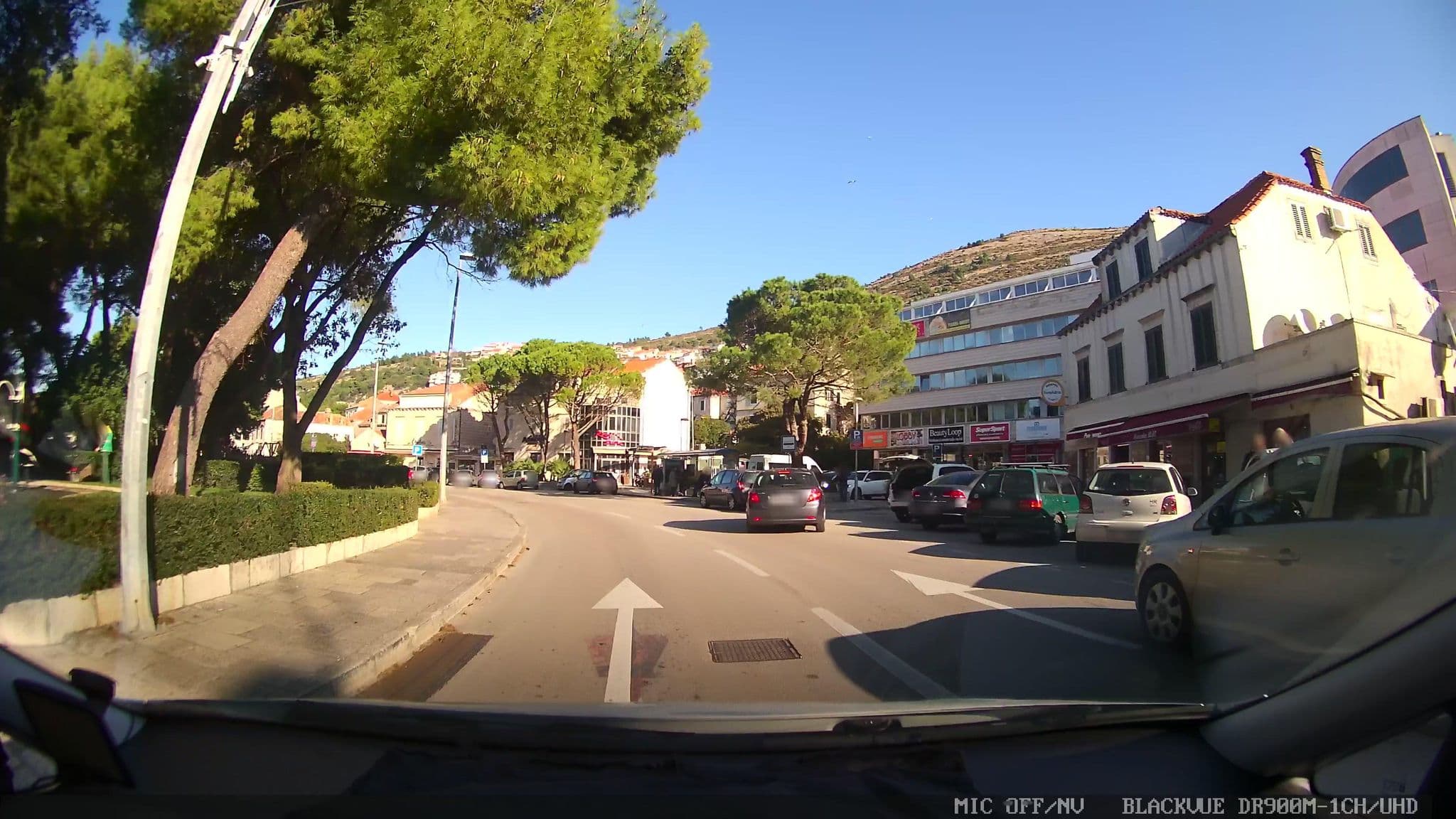 Street view near Rooms Edna, Mokošica — © jthnz (CC BY-SA · Mapillary)