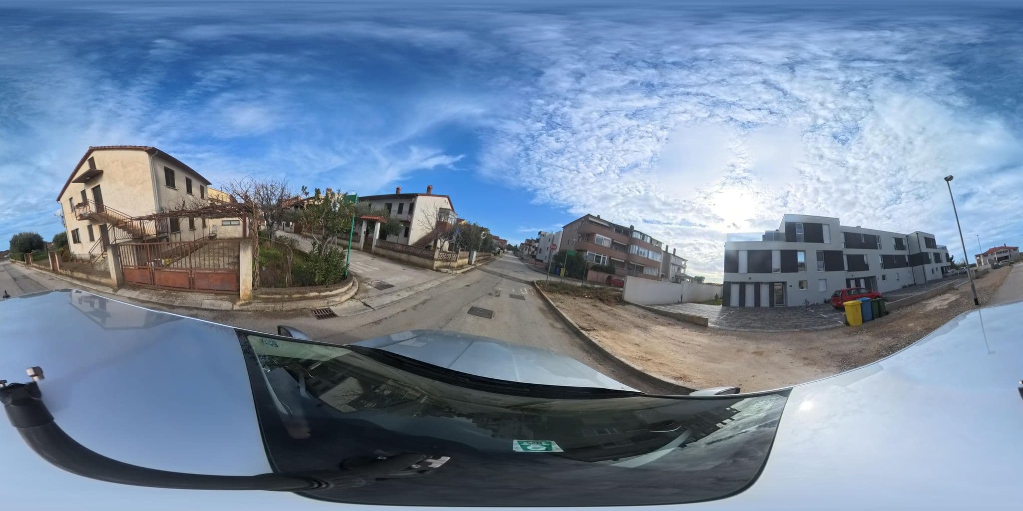 Street view near Apartments Monte Grande, Valbandon — © LTuropolec (CC BY-SA · Mapillary)