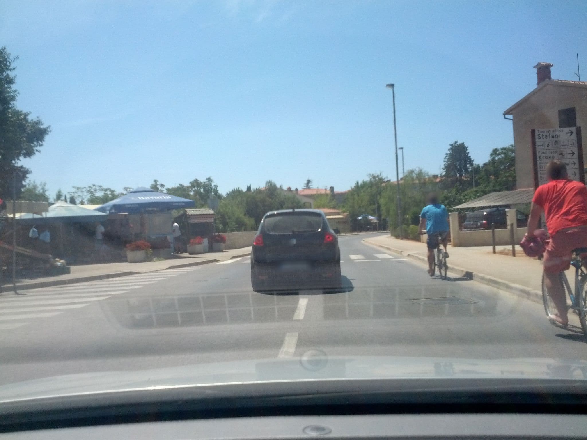 Street view near Apartments Angela 1001, Fažana — © lesko987 (CC BY-SA · Mapillary)