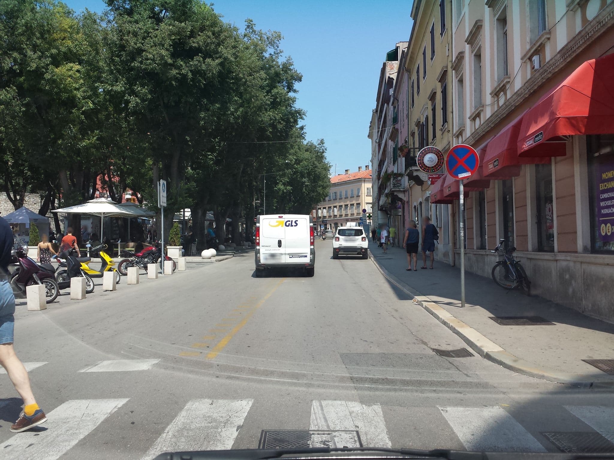 Street view near Apartment Anitea, Pula — © brocaloid15 (CC BY-SA · Mapillary)