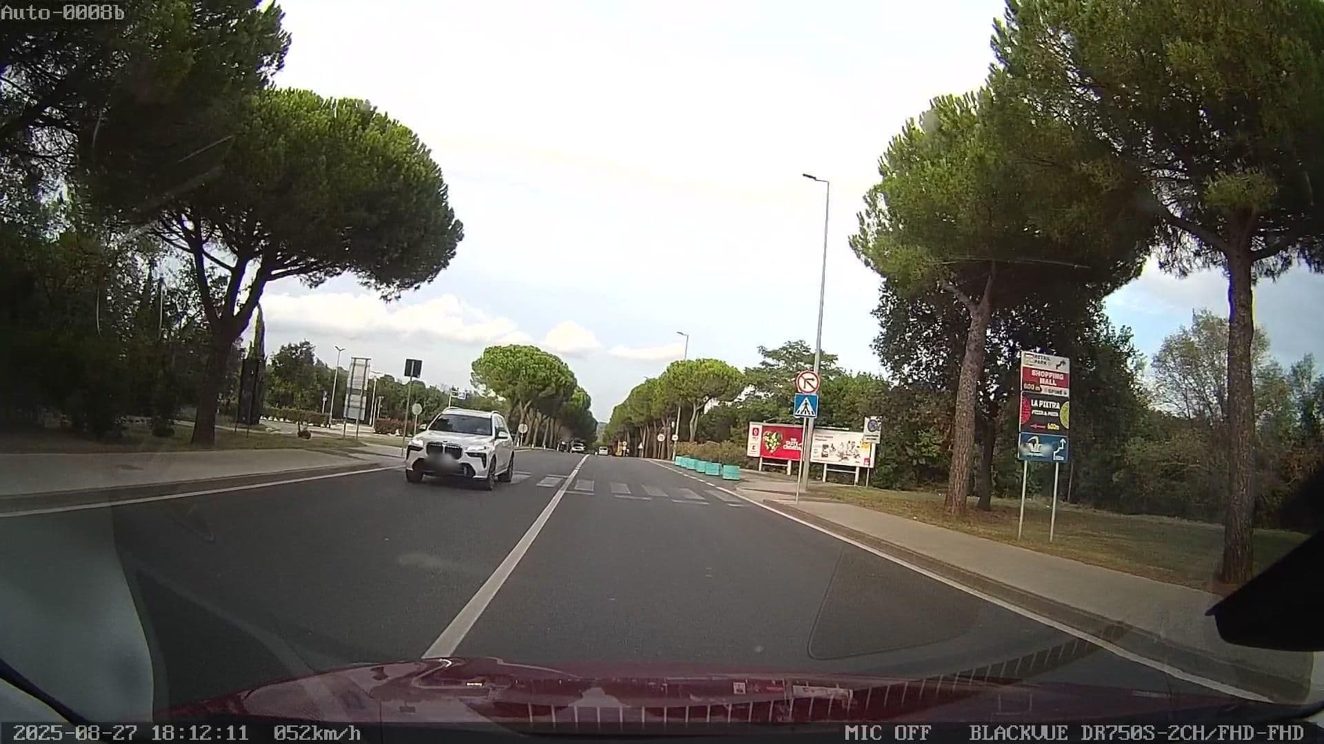 Street view near Blue Room, Rovinj — © rdnnk (CC BY-SA · Mapillary)