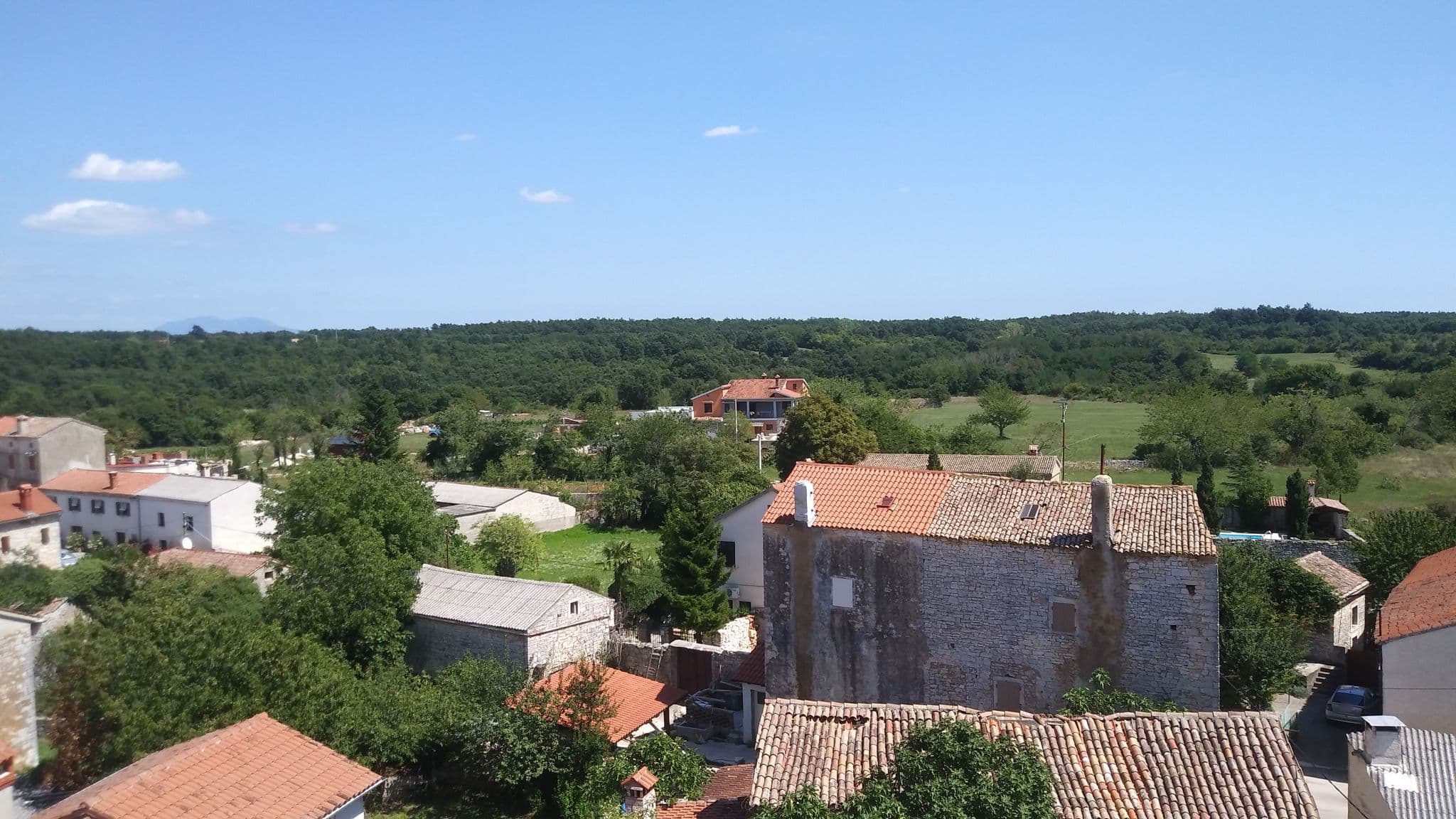 Street view near Villa San Vincenti, Sveti Petar u Šumi — © bertmalliet (CC BY-SA · Mapillary)