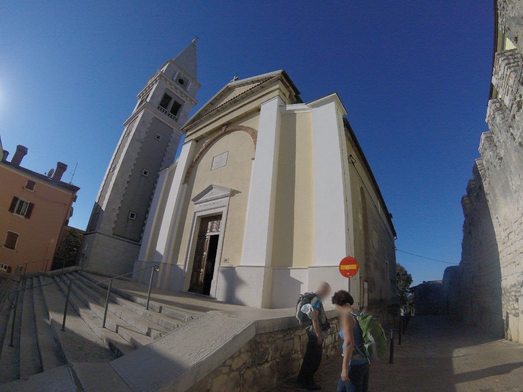 Street view near Apartment In Castle, Vrsar — © utvonalfelmeresek (CC BY-SA · Mapillary)