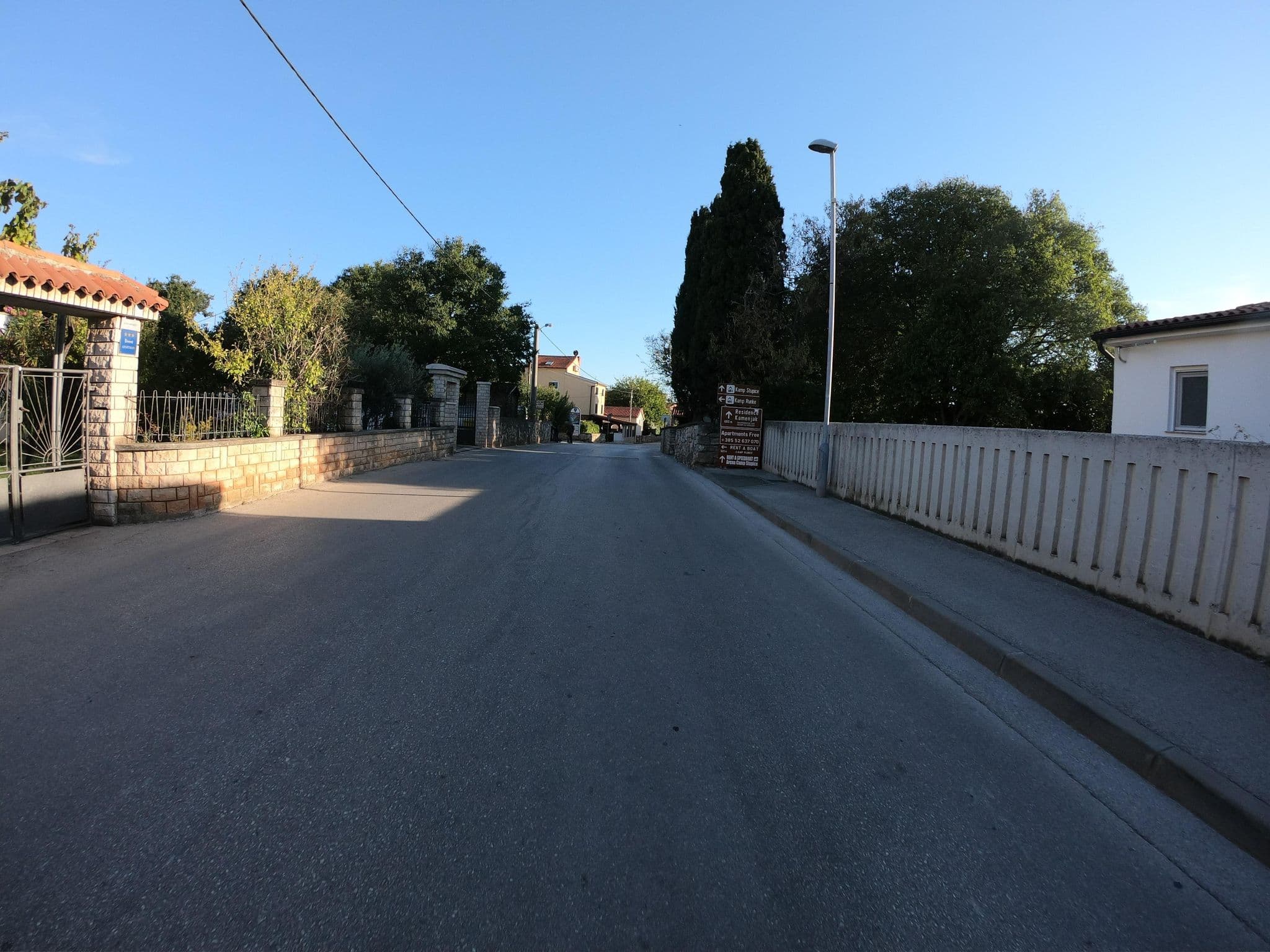 Street view near Apartment Premantura III, Medulin — © joostjakob (CC BY-SA · Mapillary)
