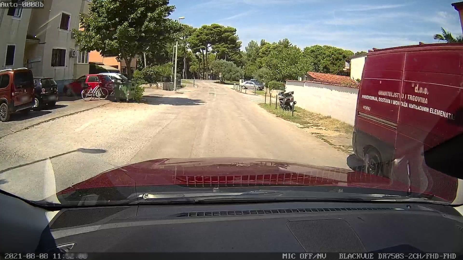 Street view near Apartments Erik, Rovinj — © rdnnk (CC BY-SA · Mapillary)