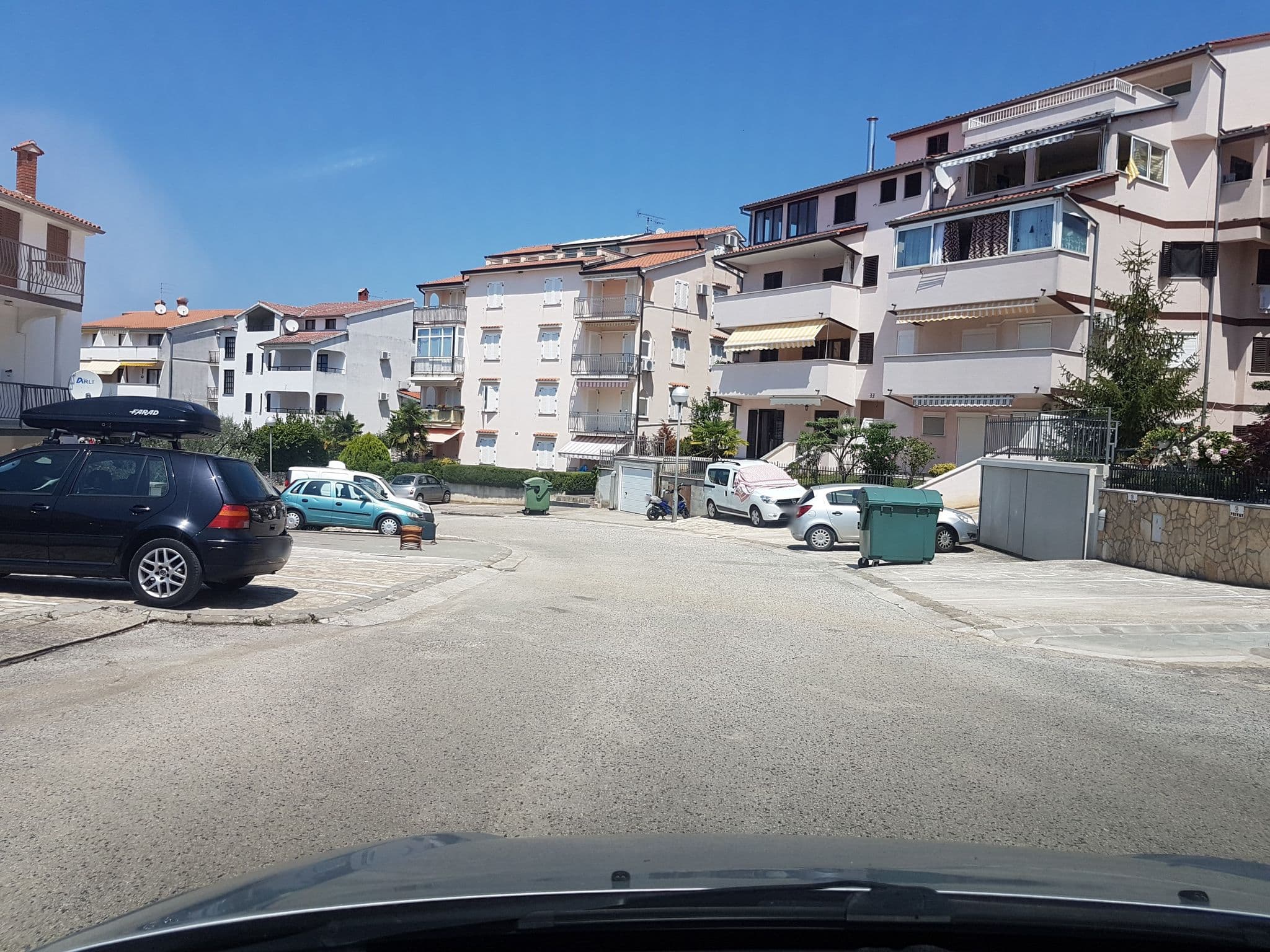 Street view near Apartment Davorka, Vrsar — © damjang (CC BY-SA · Mapillary)