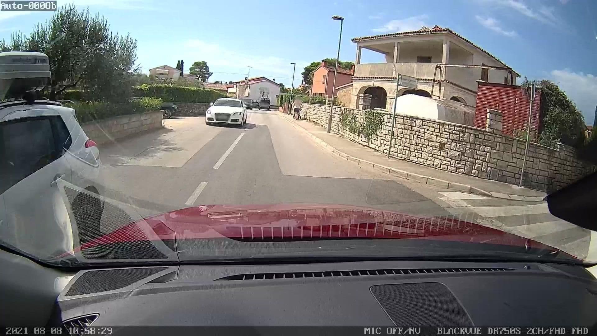 Street view near TREPIDO d.o.o., Rovinj — © rdnnk (CC BY-SA · Mapillary)