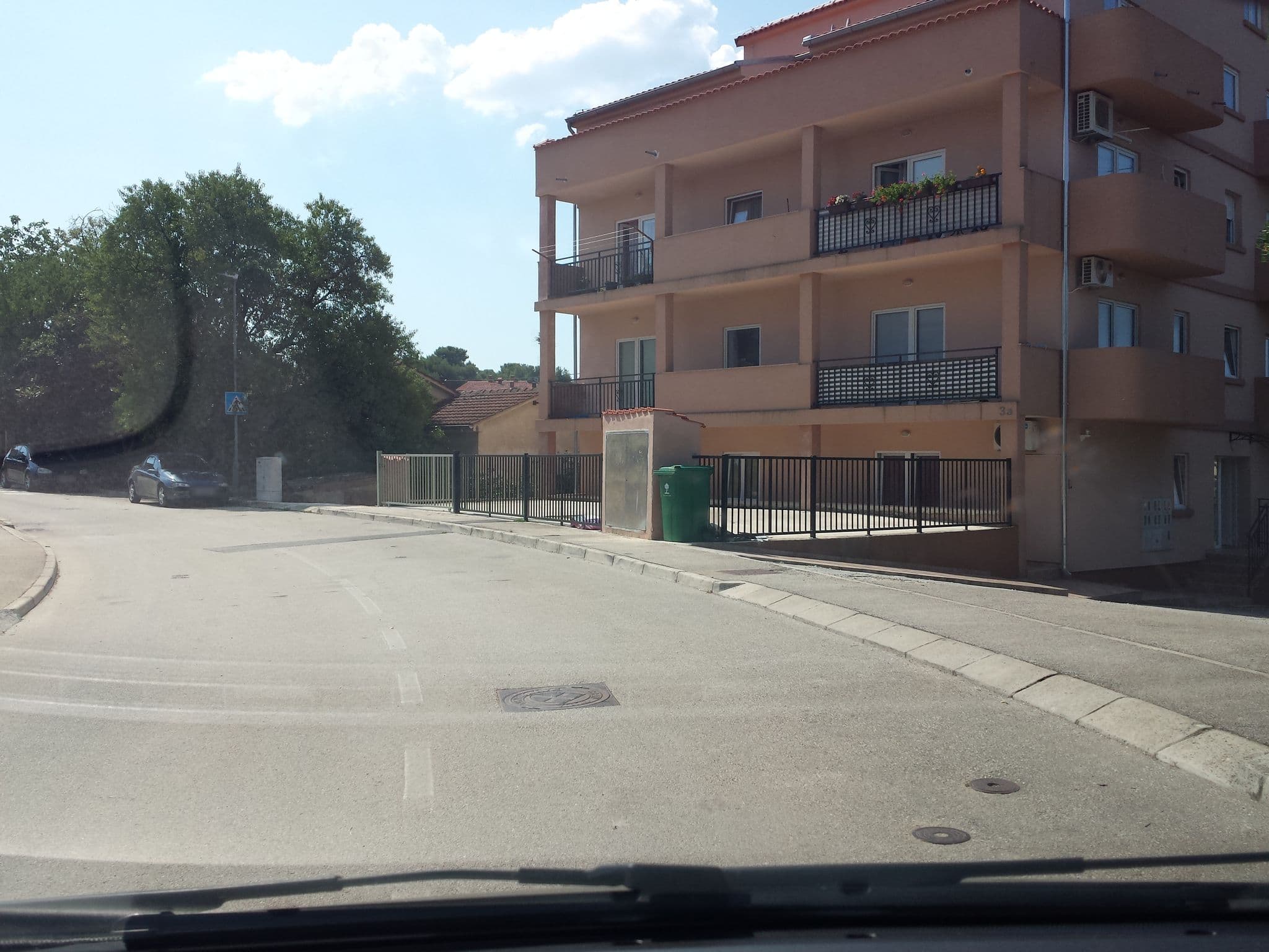Street view near Apartment Komljenovic, Pula — © brocaloid15 (CC BY-SA · Mapillary)