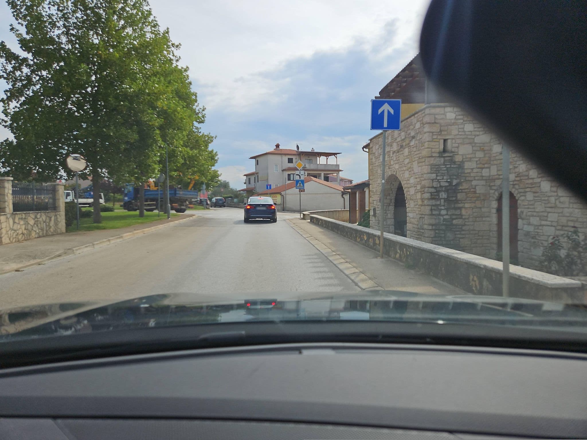 Street view near Apartments Villa Maximilian, Vodnjan — © toho (CC BY-SA · Mapillary)