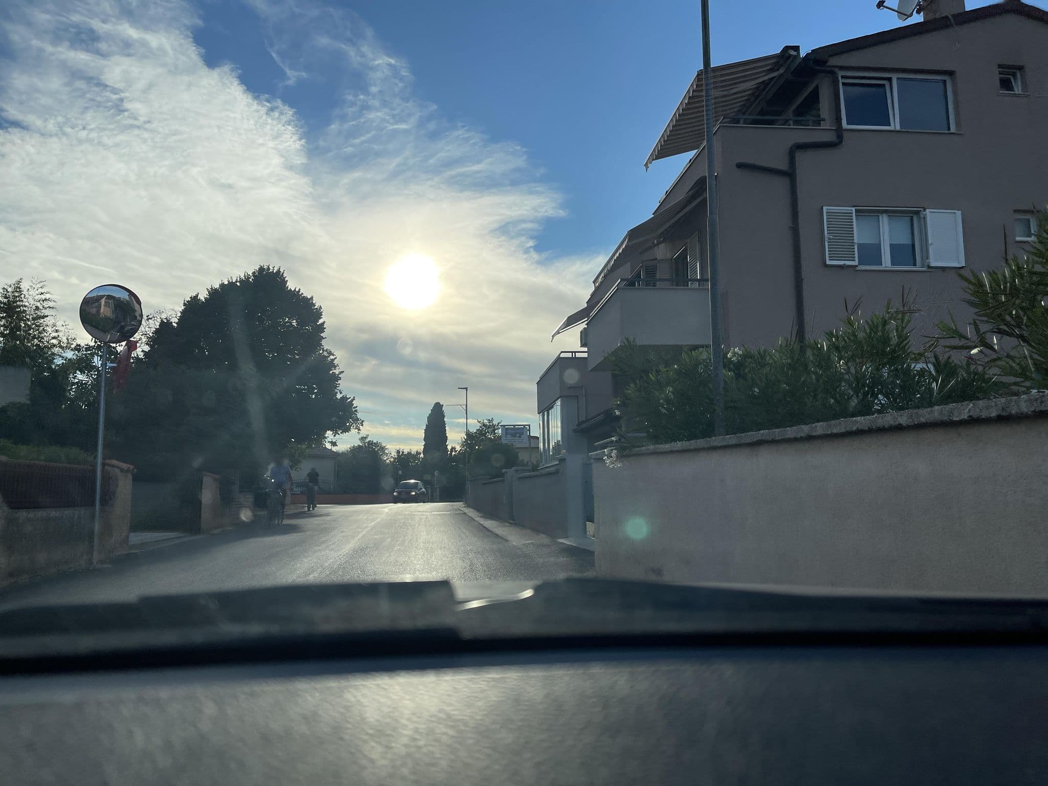 Street view near Apartment Alberi, Valbandon — © fabifrz (CC BY-SA · Mapillary)
