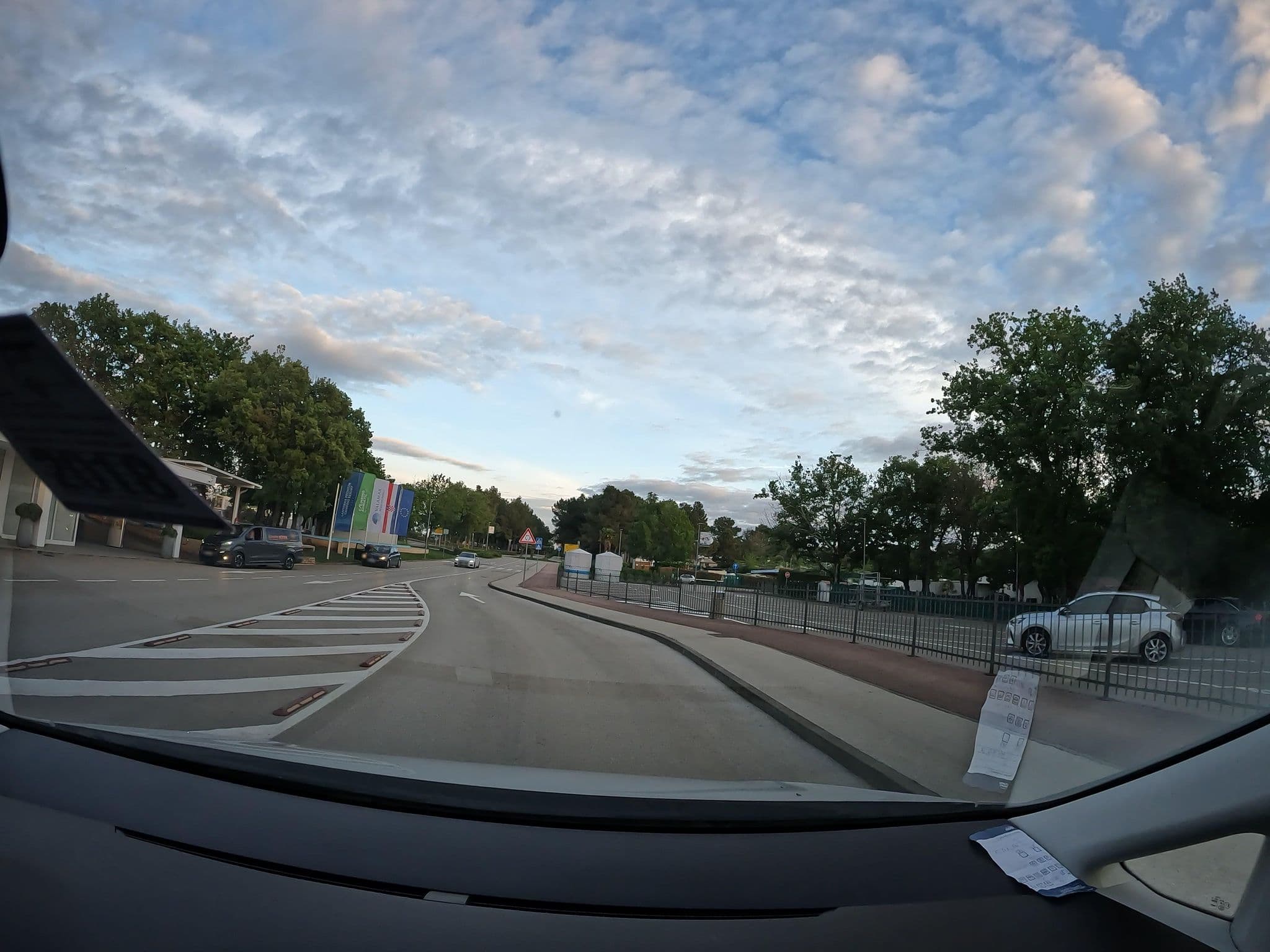 Street view near Mobile Homes Lanterna, Tar — © erias (CC BY-SA · Mapillary)