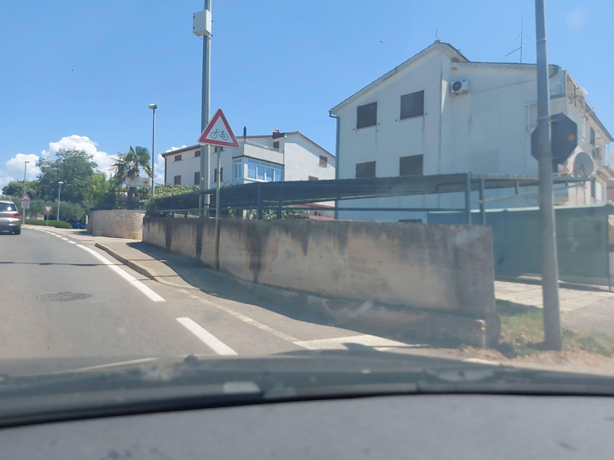 Street view near Apartments Merlin, Novigrad — © mik007 (CC BY-SA · Mapillary)