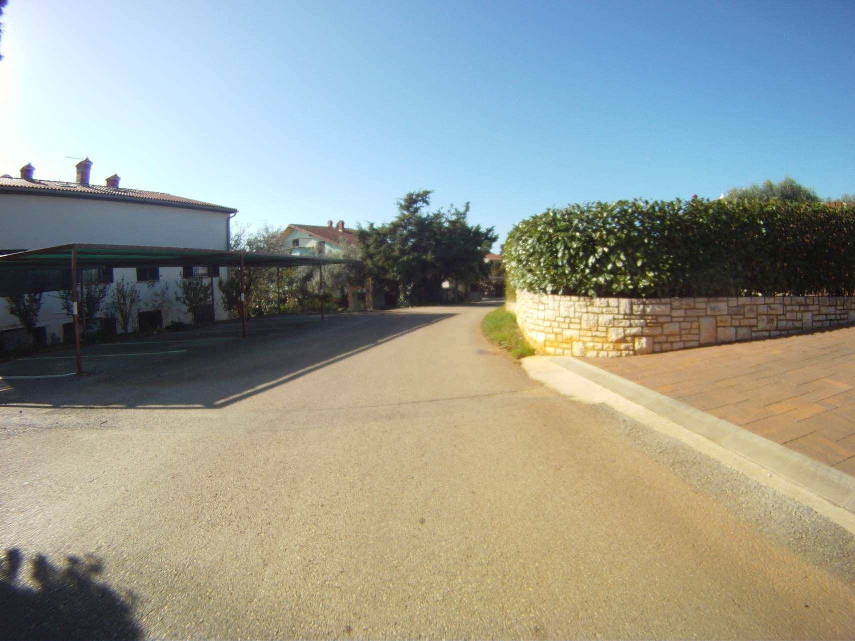 Street view near Apartments Markelj, Umag — © voschix (CC BY-SA · Mapillary)