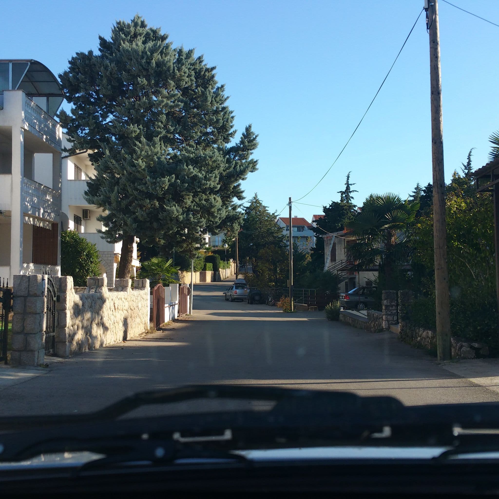 Street view near Apartments Margareta & Ena, Njivice — © kalle385 (CC BY-SA · Mapillary)