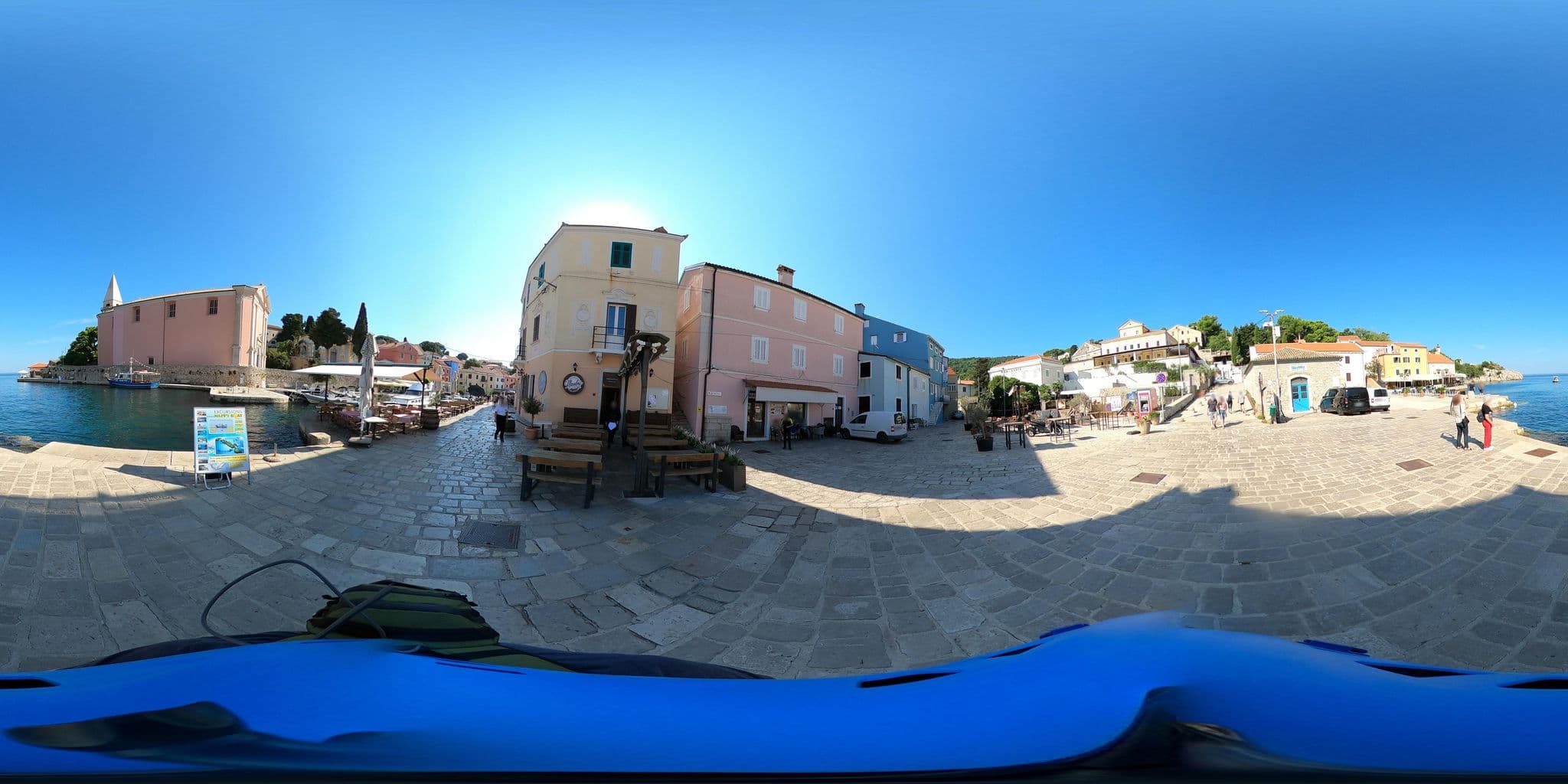 Street view near Konoba Mandrač, Mali Lošinj — © isvedic (CC BY-SA · Mapillary)