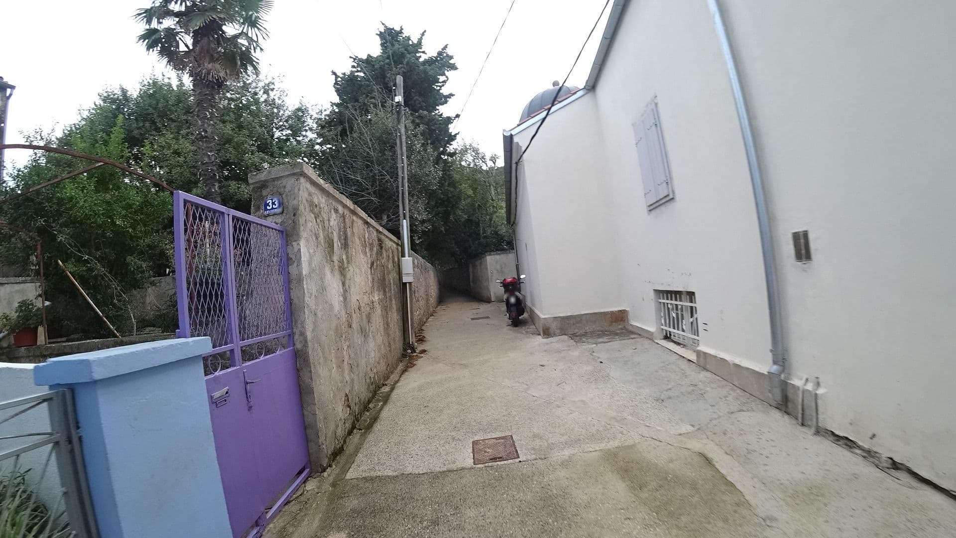 Street view near Hotel Villa Elisabeth, Mali Lošinj — © isvedic (CC BY-SA · Mapillary)