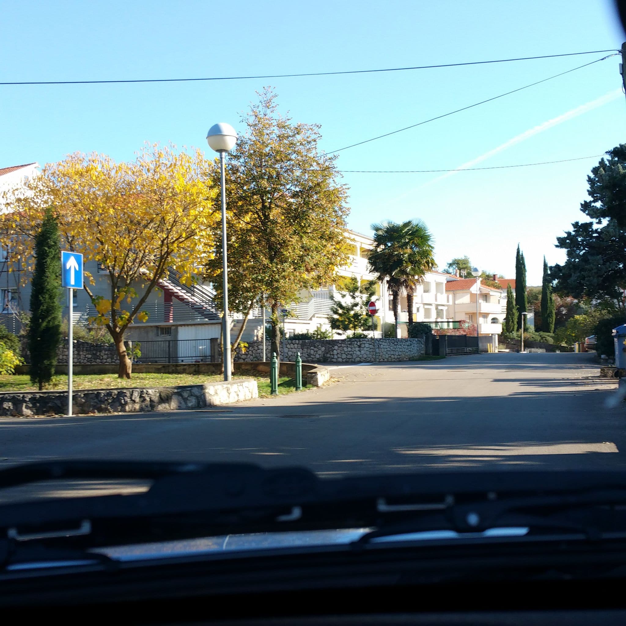 Street view near Apartments Ivan, Njivice — © kalle385 (CC BY-SA · Mapillary)