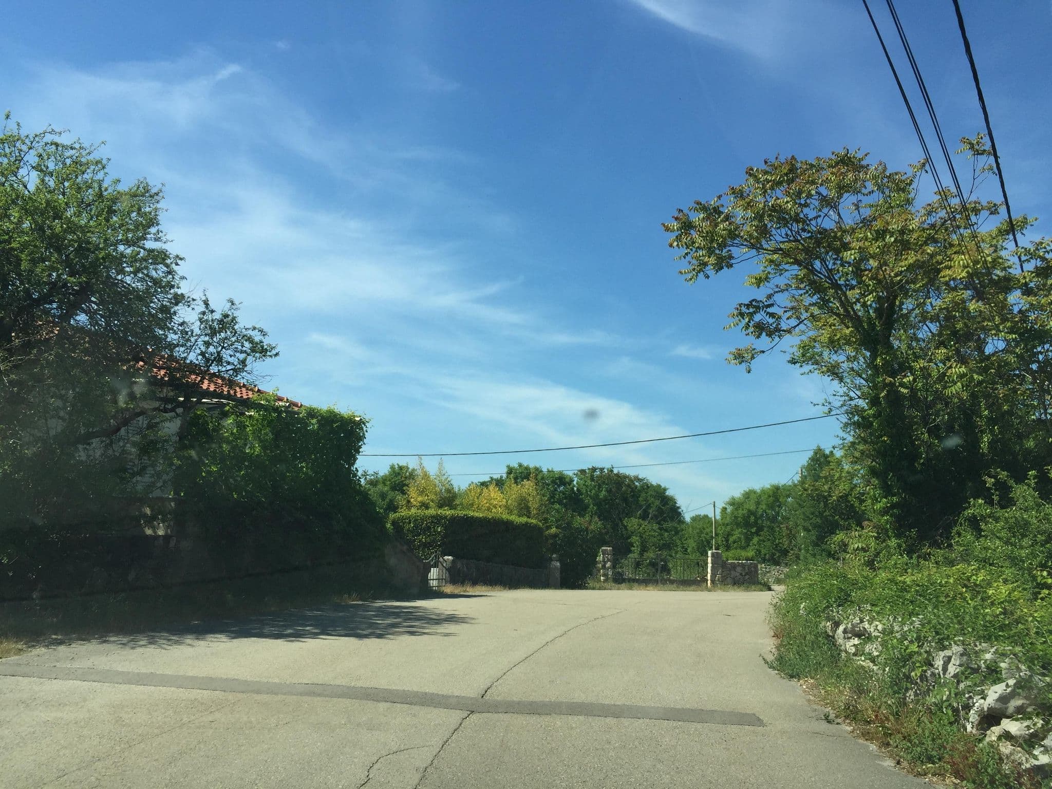 Street view near Apartment Kopedana, Njivice — © igorzo (CC BY-SA · Mapillary)