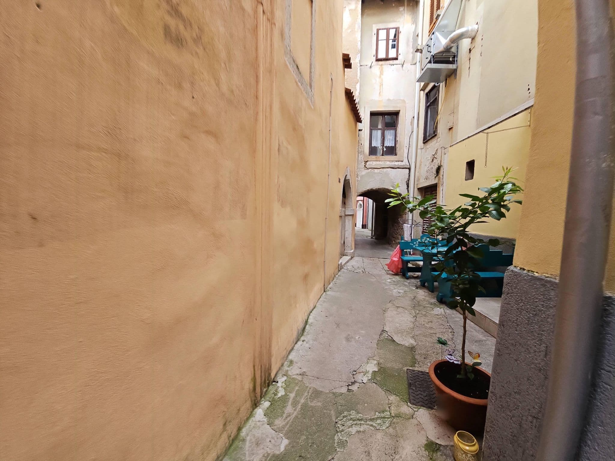 Street view near Apartment Coco Lovran Croatia, Lovran — © inextremo96 (CC BY-SA · Mapillary)