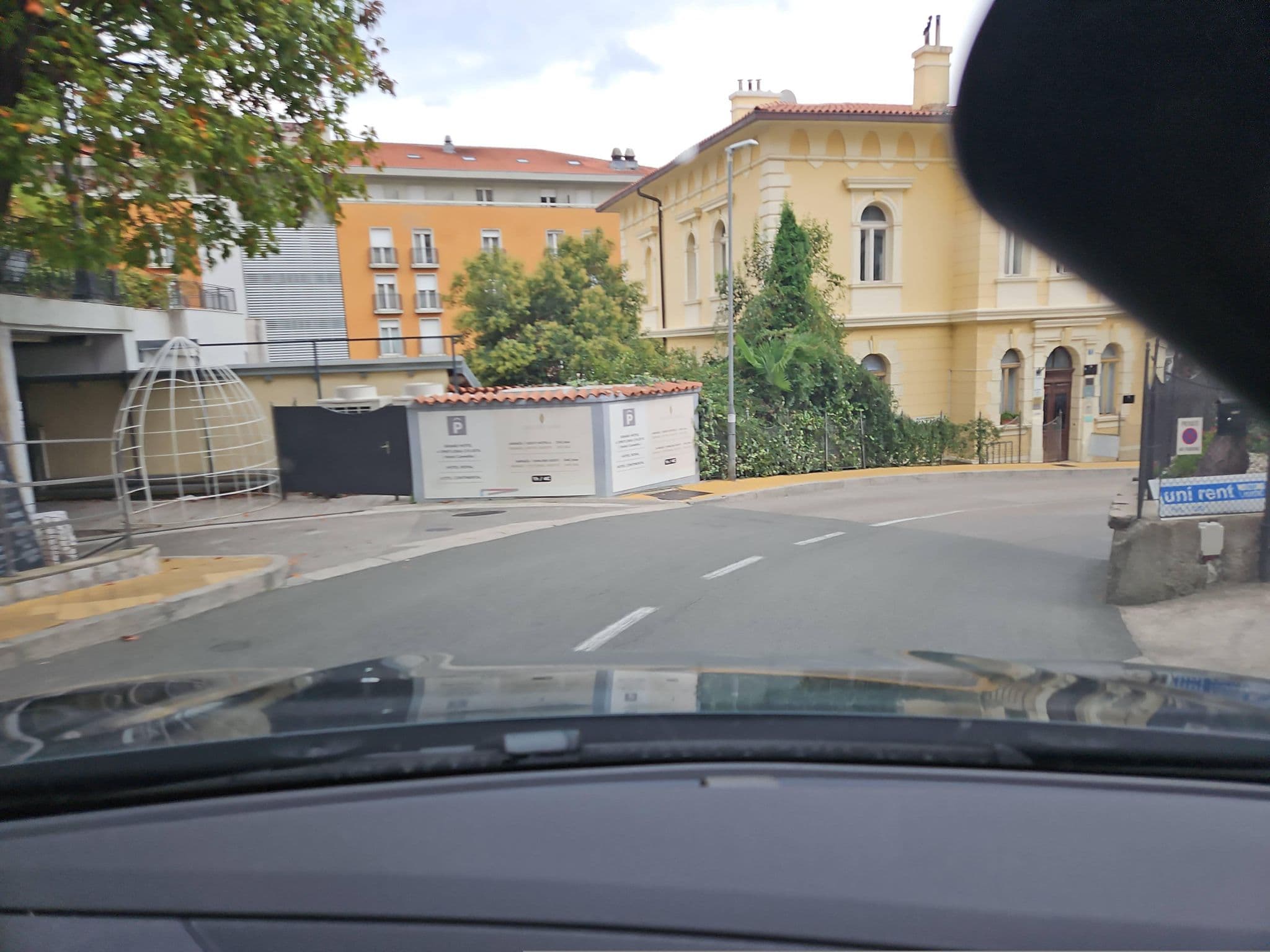 Street view near Apartments Center Opatija Ziric, Opatija — © toho (CC BY-SA · Mapillary)