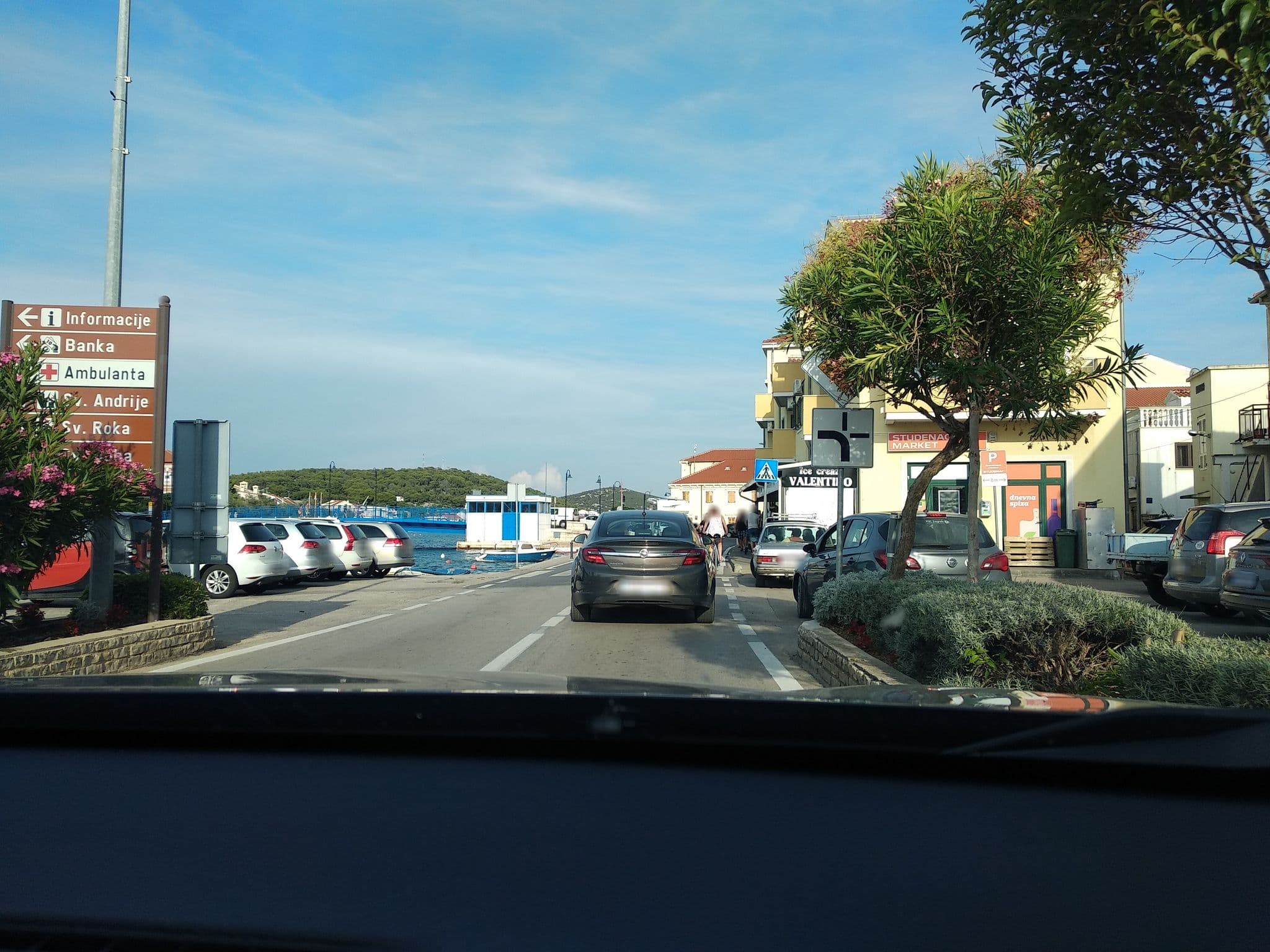 Street view near Apartment in Tisno IV, Tisno — © kietlak (CC BY-SA · Mapillary)