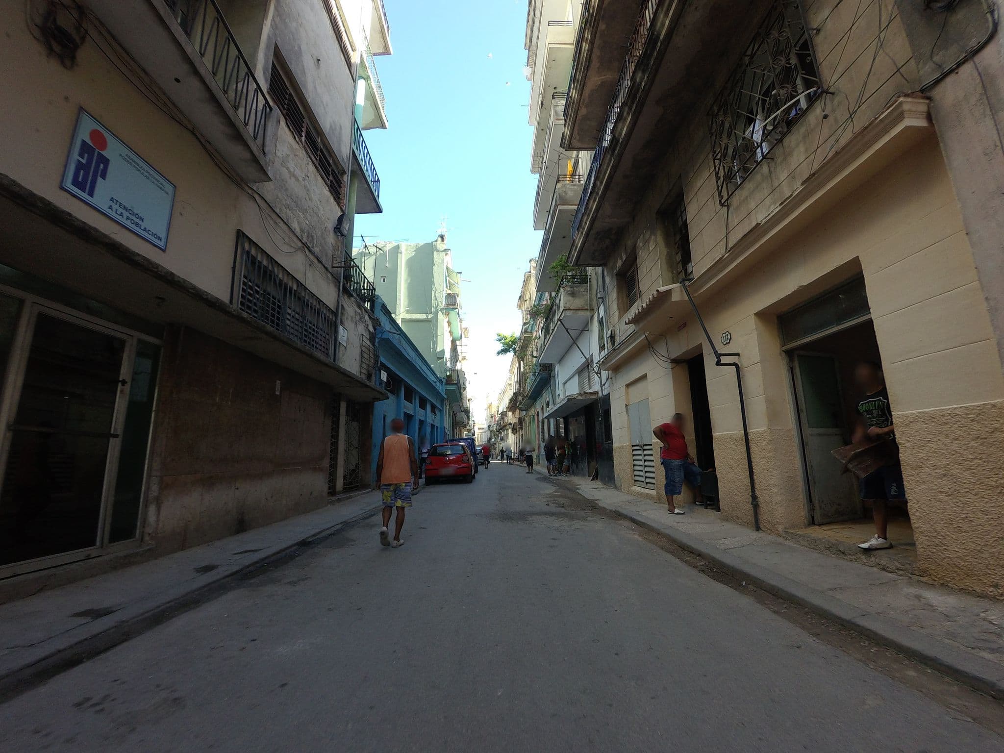 Street view near Casa Melvis, La Habana Vieja