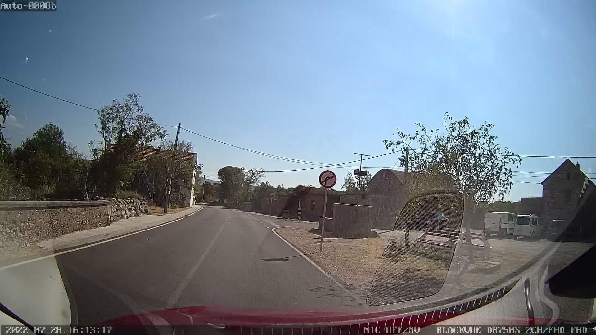 Street view near Stone House Varoš, Posedarje — © rdnnk (CC BY-SA · Mapillary)