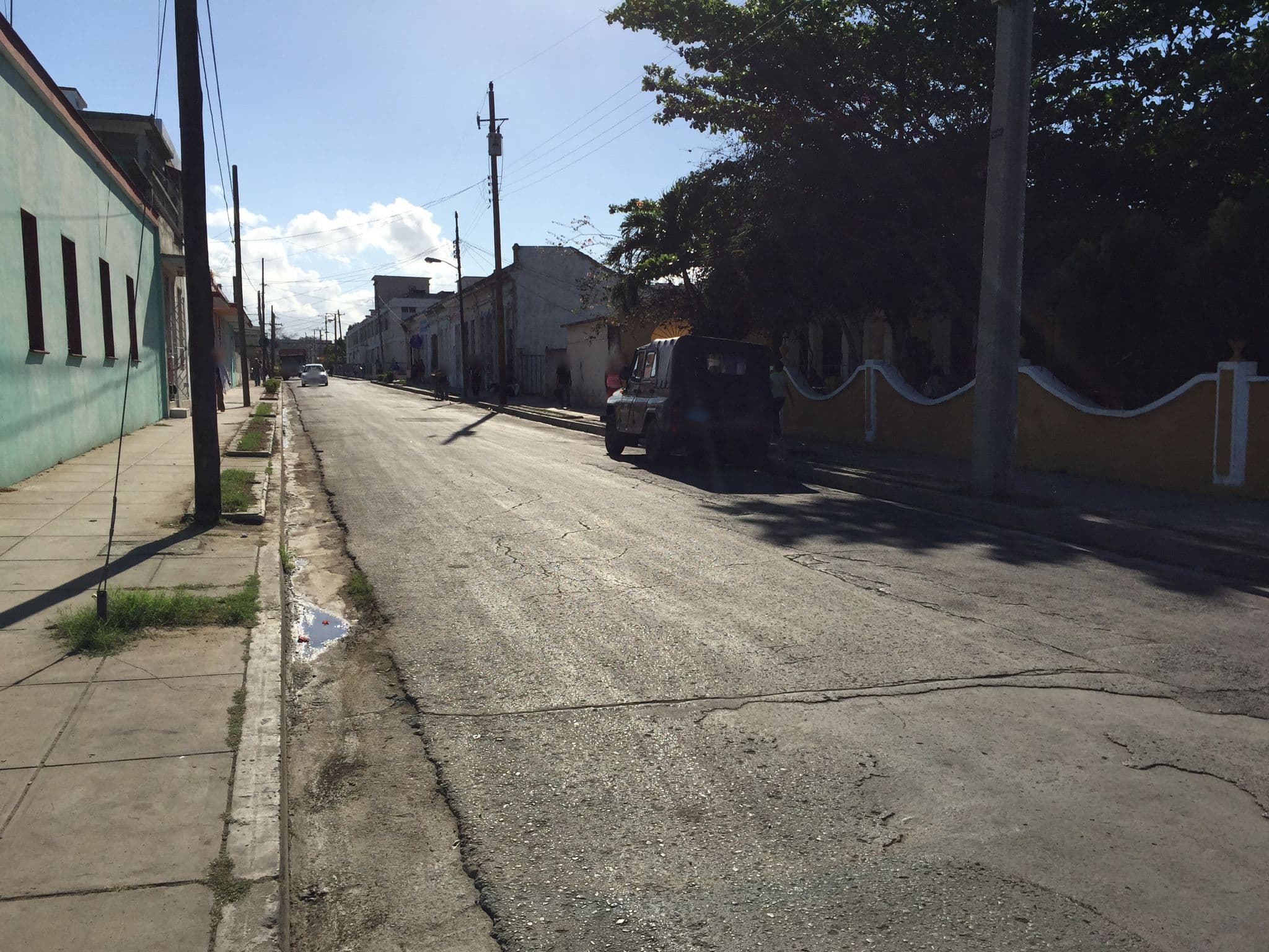 Street view near Casa Roberto y Noharis, Cienfuegos
