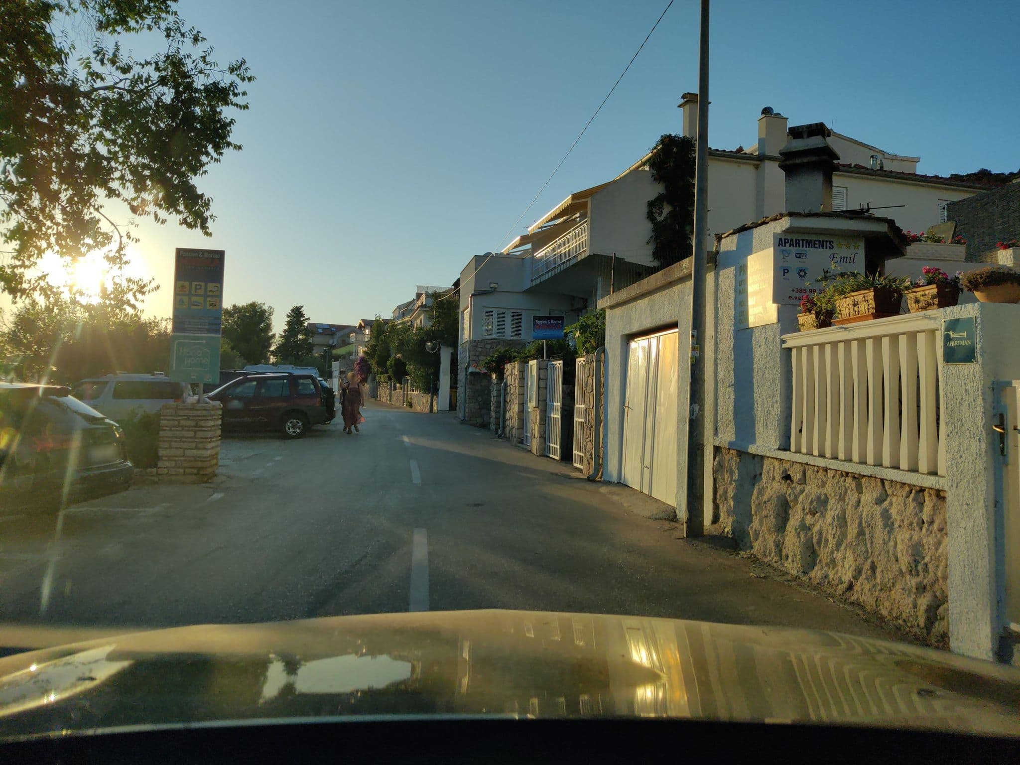 Street view near Emil, Tisno — © kietlak (CC BY-SA · Mapillary)
