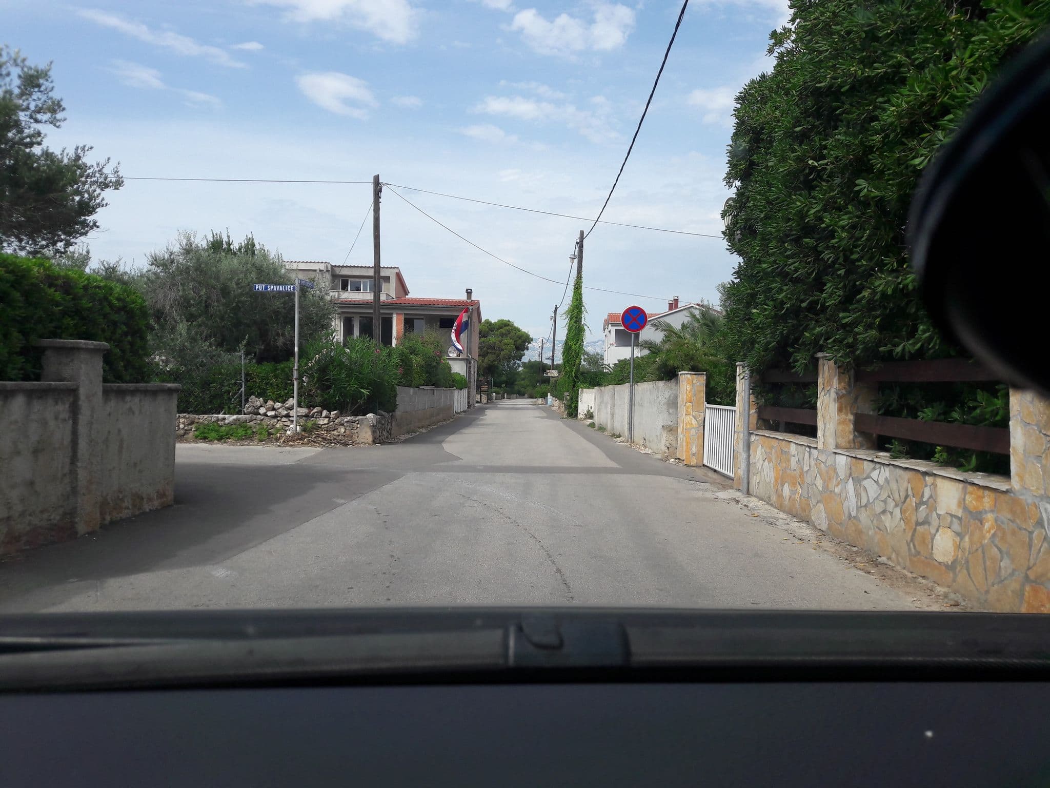 Street view near Apartments Nikaia, Vir — © durko_freemap (CC BY-SA · Mapillary)