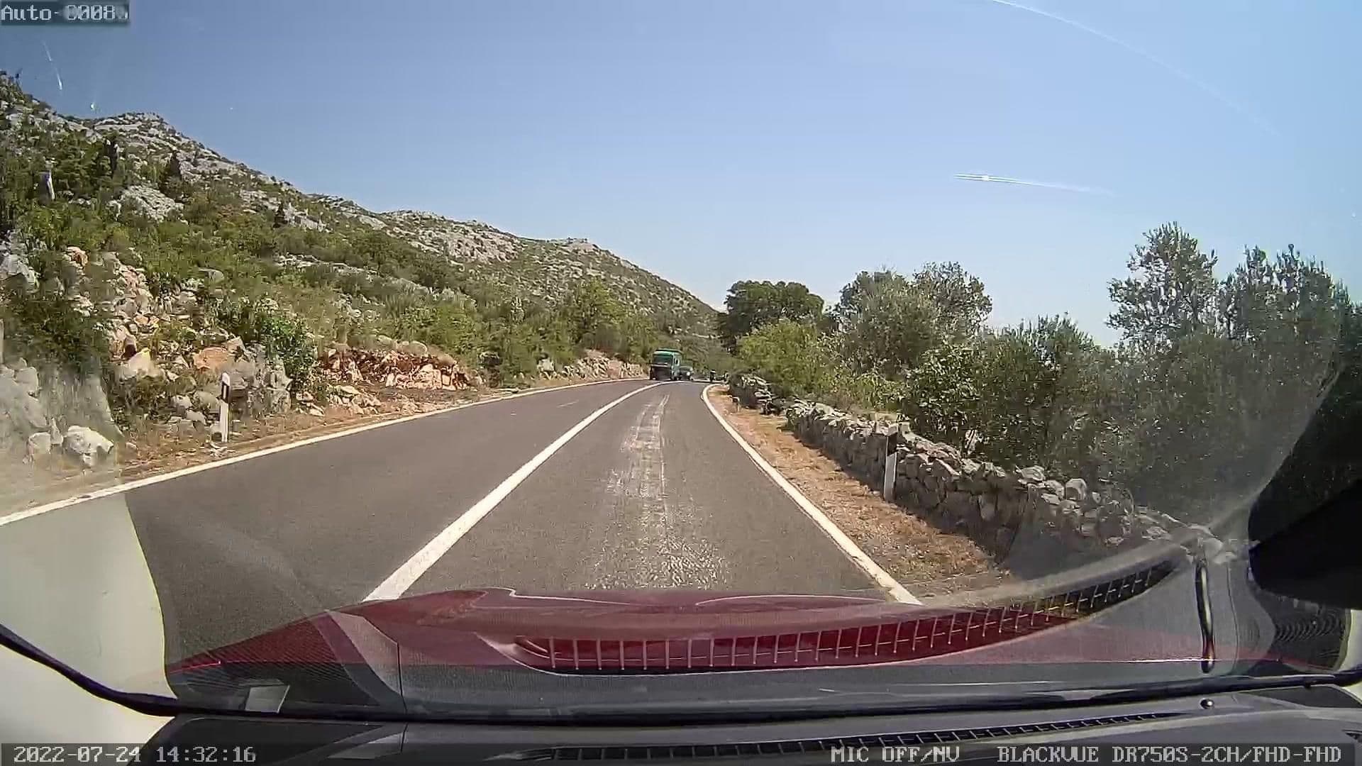 Street view near Apartmani Lucija 1897, Posedarje — © rdnnk (CC BY-SA · Mapillary)