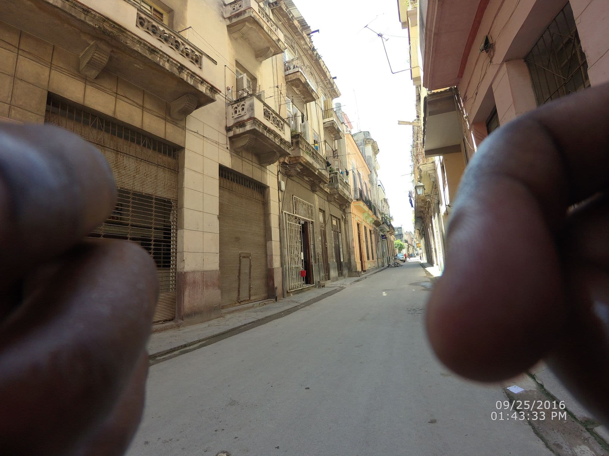 Street view near Casa Bell, La Habana Vieja
