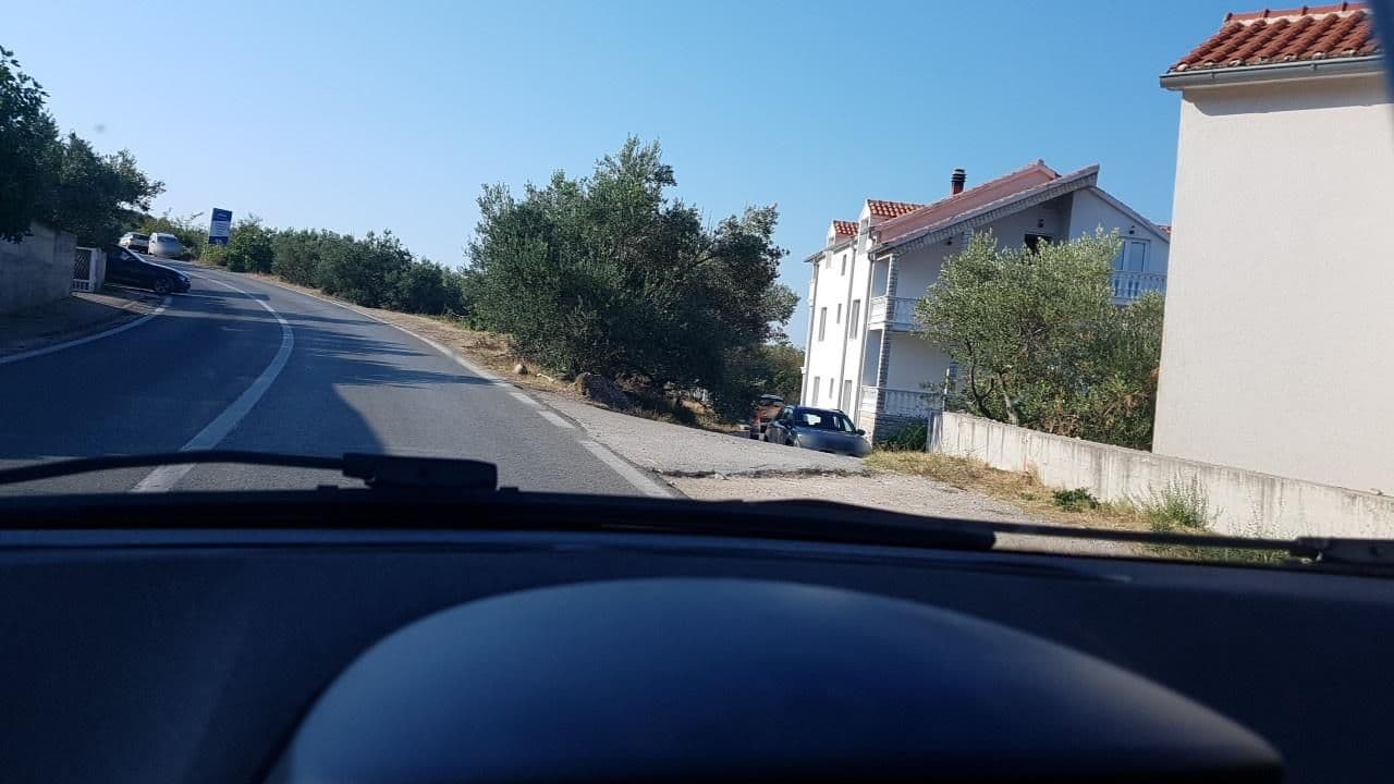 Street view near Apartmani Črnjević Murter Čigrađa, Murter — © mik007 (CC BY-SA · Mapillary)