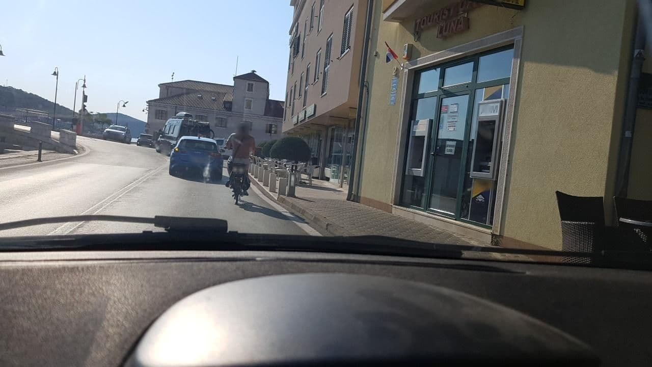 Street view near Apartments Luna, Tisno — © mik007 (CC BY-SA · Mapillary)