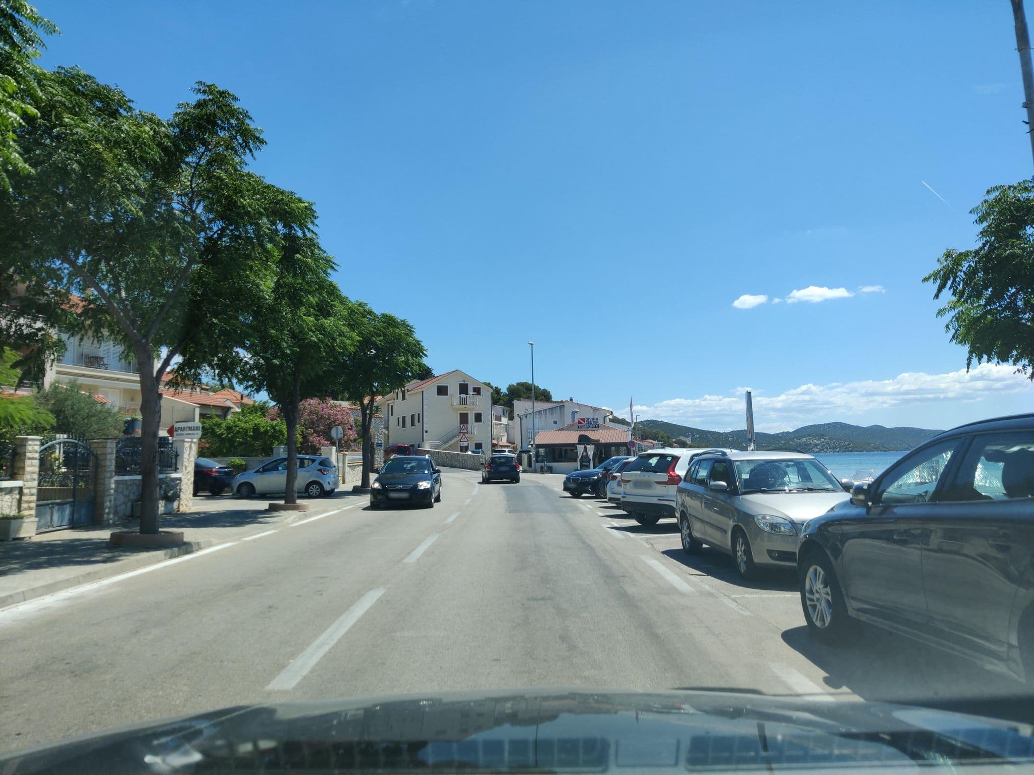 Street view near Apartments Frog, Tisno — © kietlak (CC BY-SA · Mapillary)