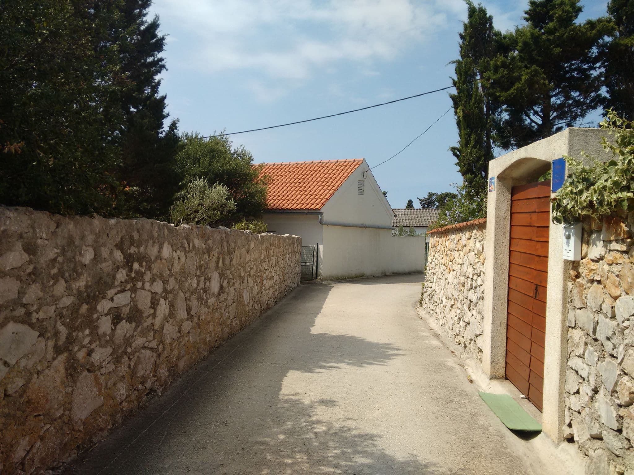 Street view near Apartman Smokva, Mali Lošinj — © janjko (CC BY-SA · Mapillary)