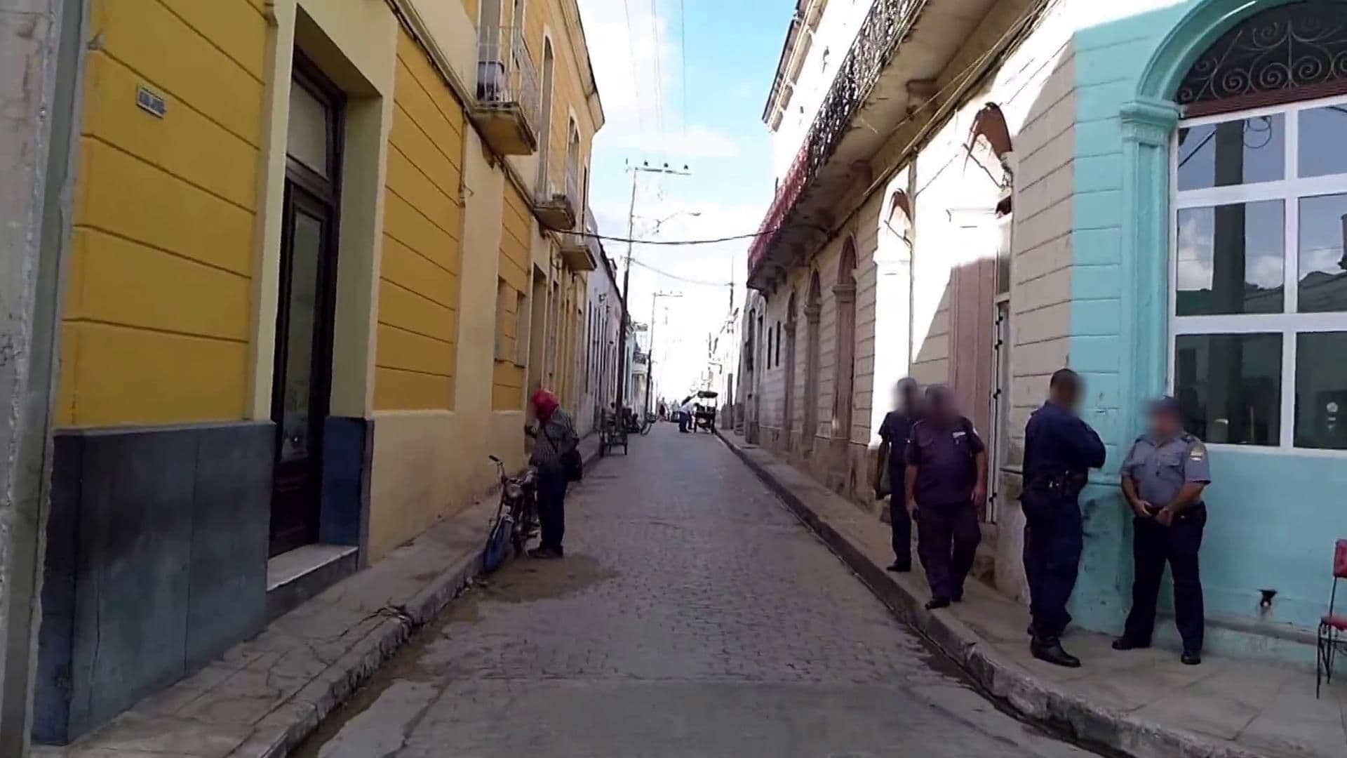Street view near Casa República Sr. Baudelis, Camagüey